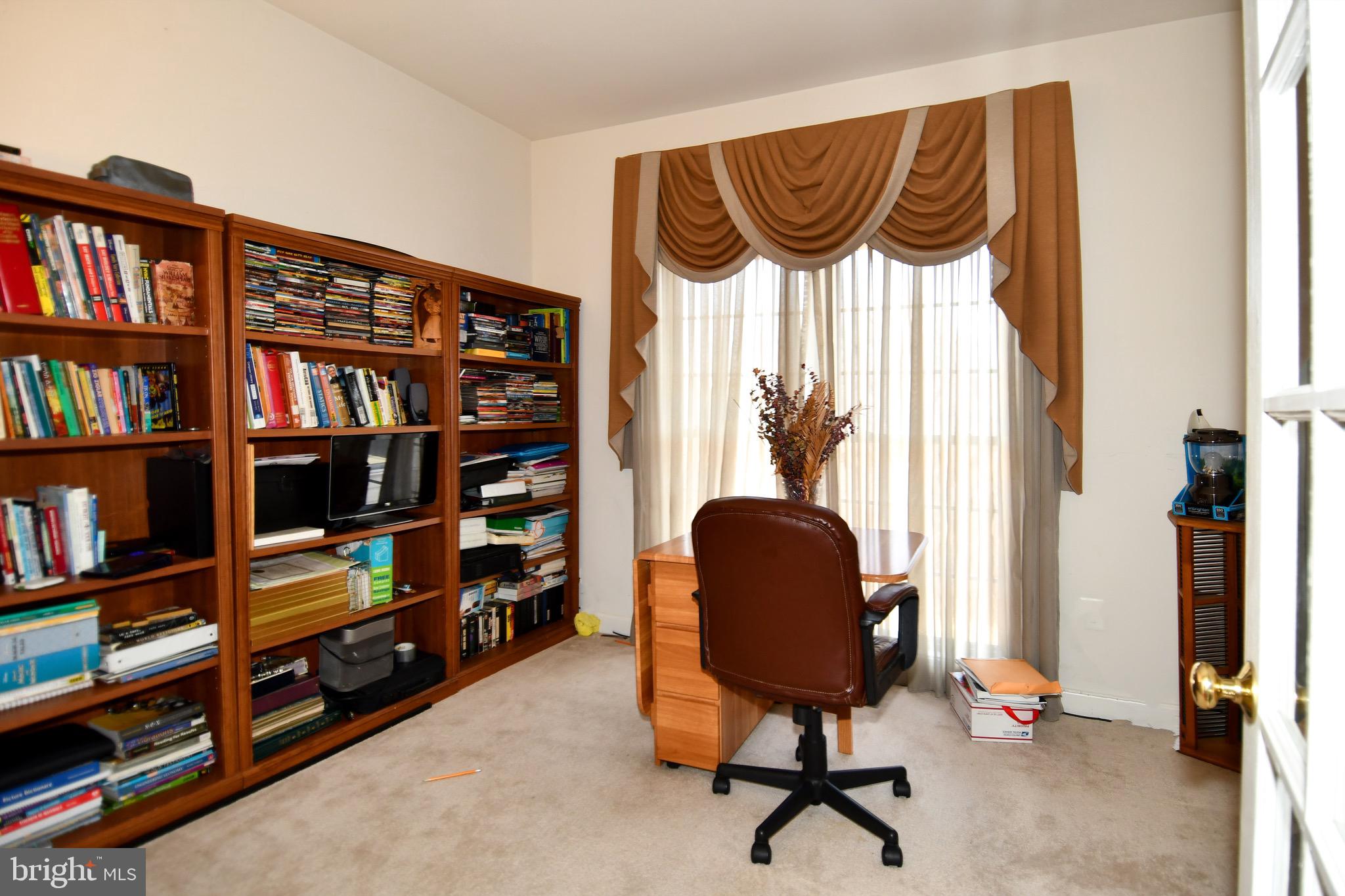 FAIRLAND FARMS - Residential