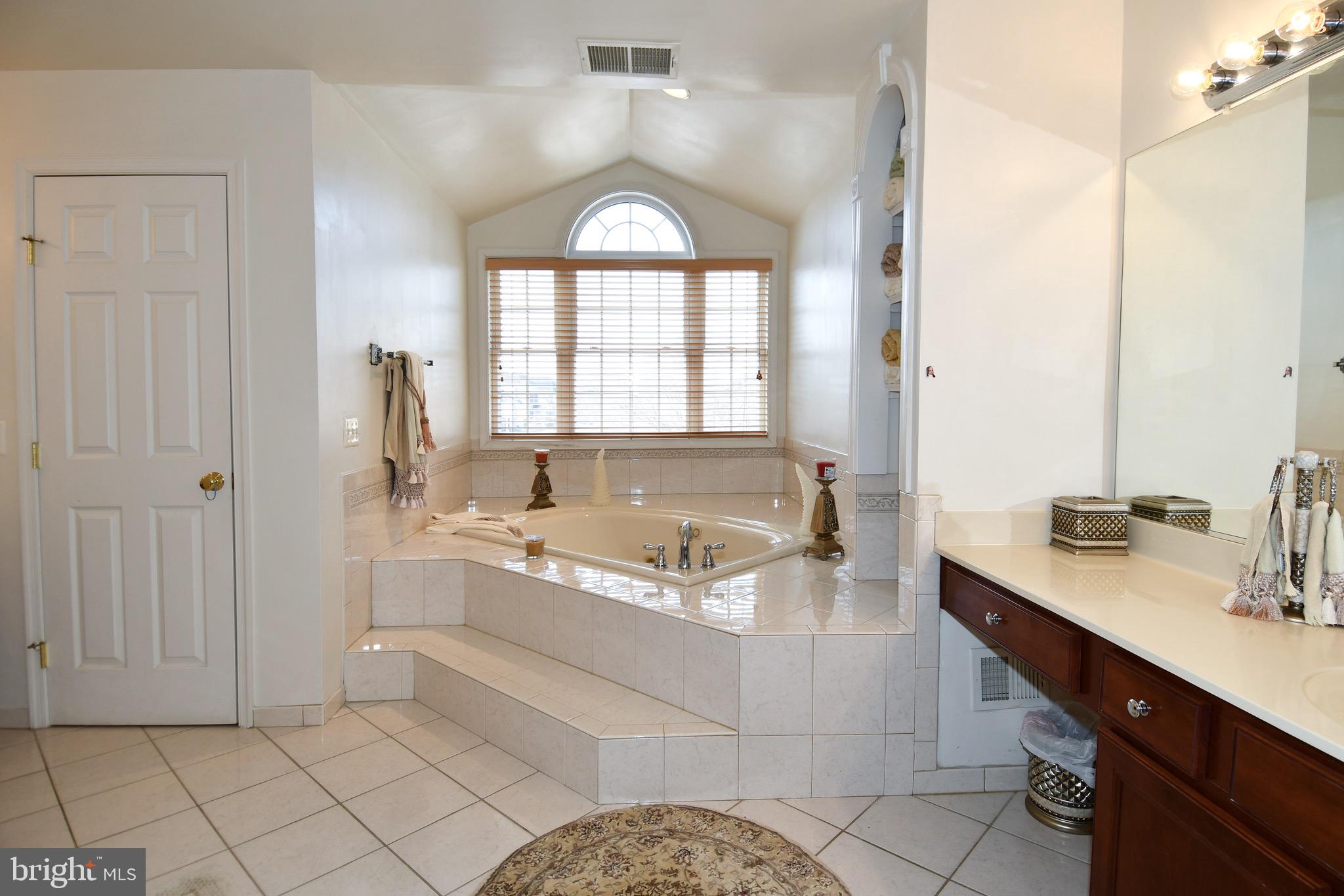 FAIRLAND FARMS - Residential