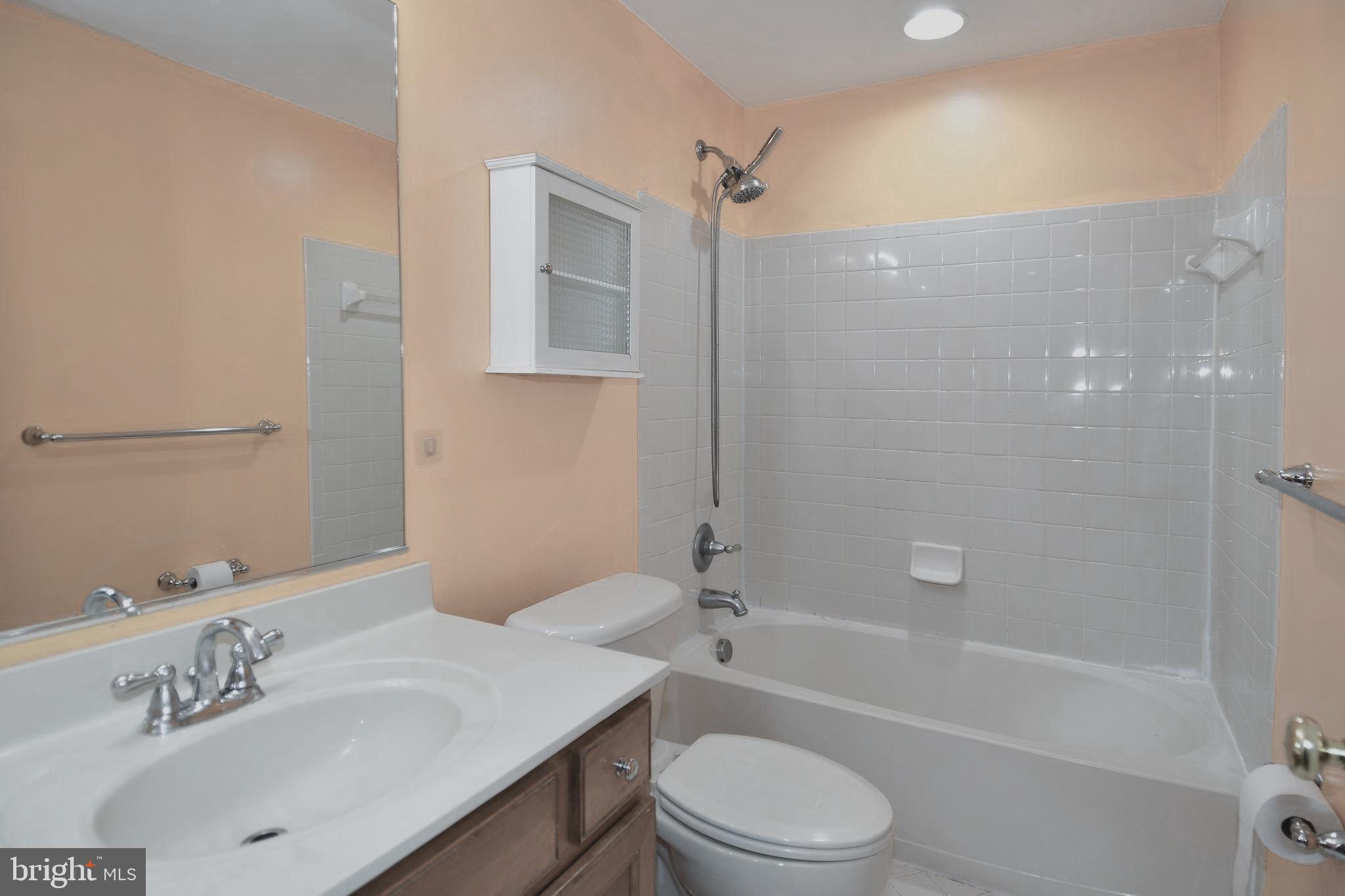 FAIRLAND FARMS - Residential