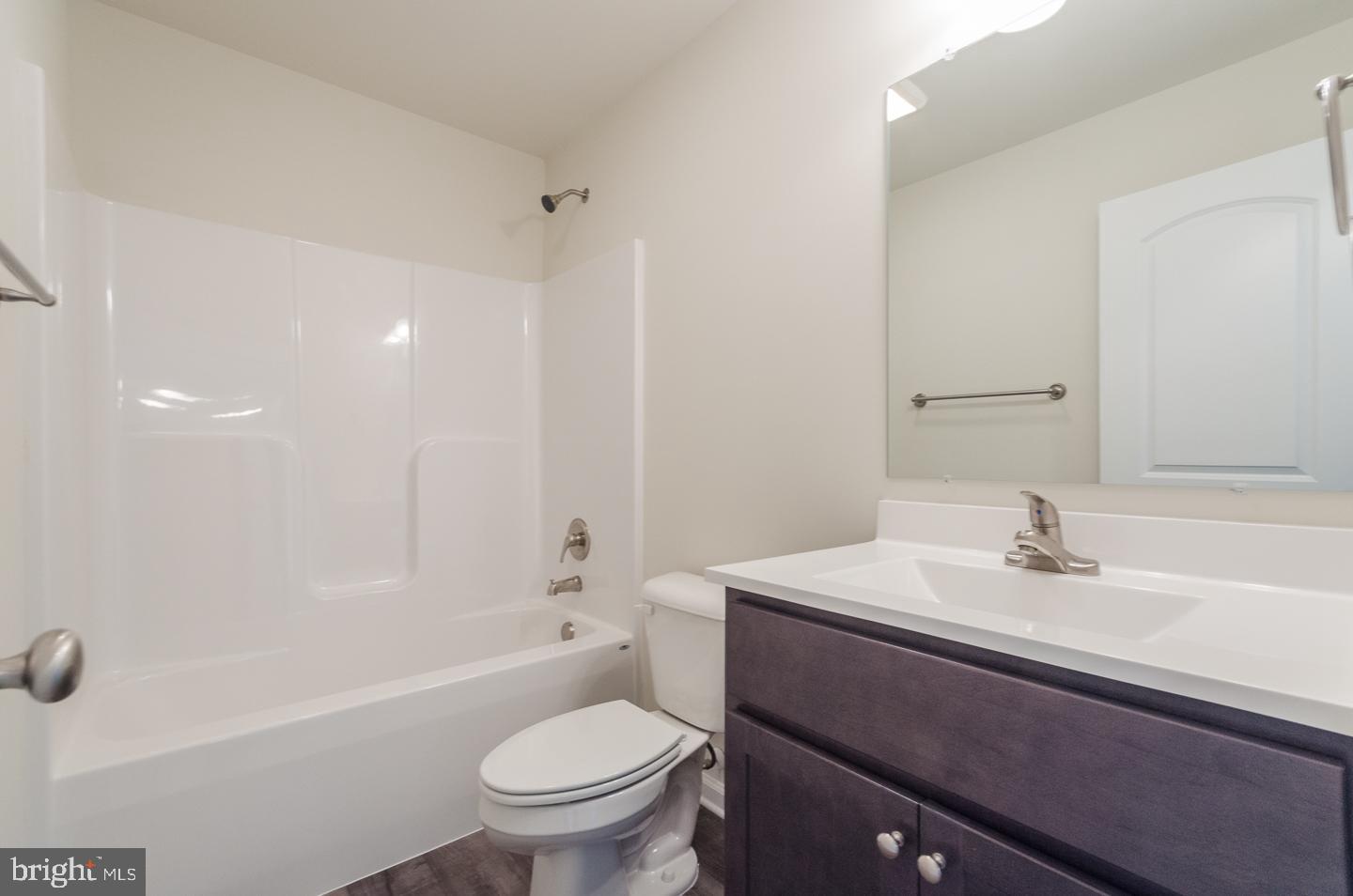 LAKE FOREST ESTATES - Residential