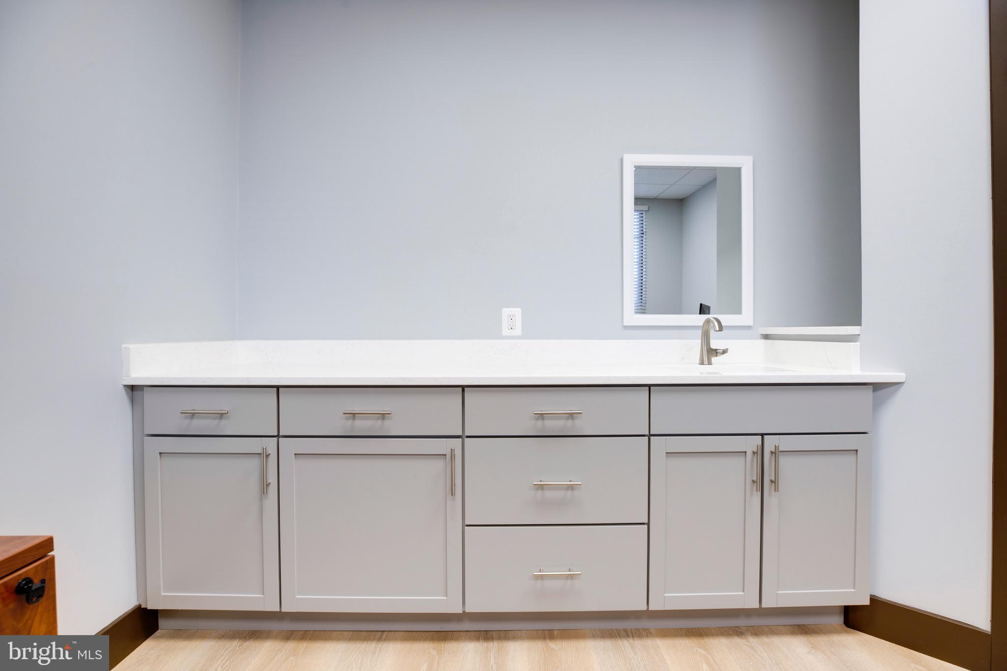 7008 LITTLE RIVER TURNPIKE 4E