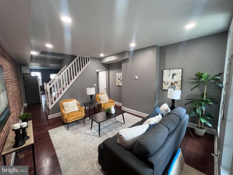 Townhouse For Sale - 1512 W Pratt Street<br/> Baltimore City County, BALTIMORE, MD 21223