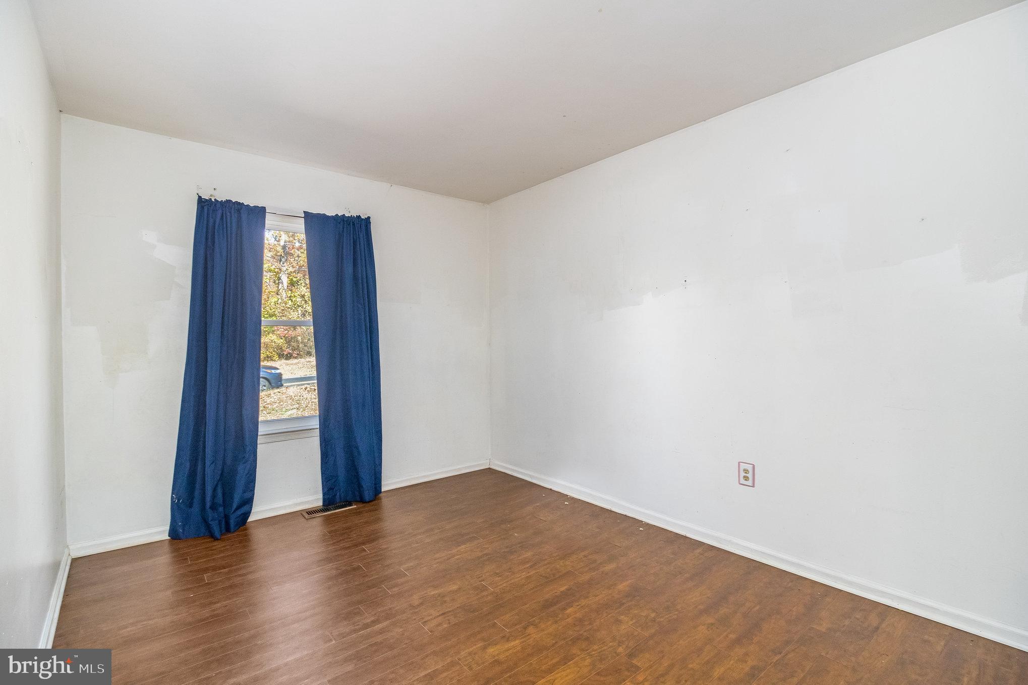 LONG BRANCH - Residential