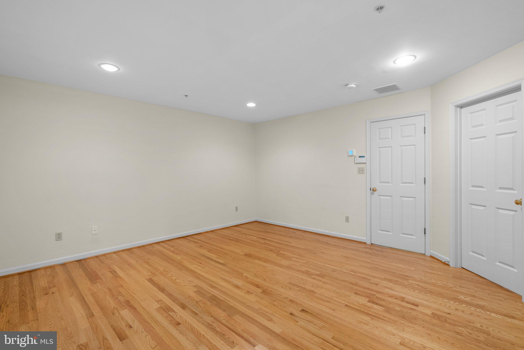 FALLSTONE - Residential Lease