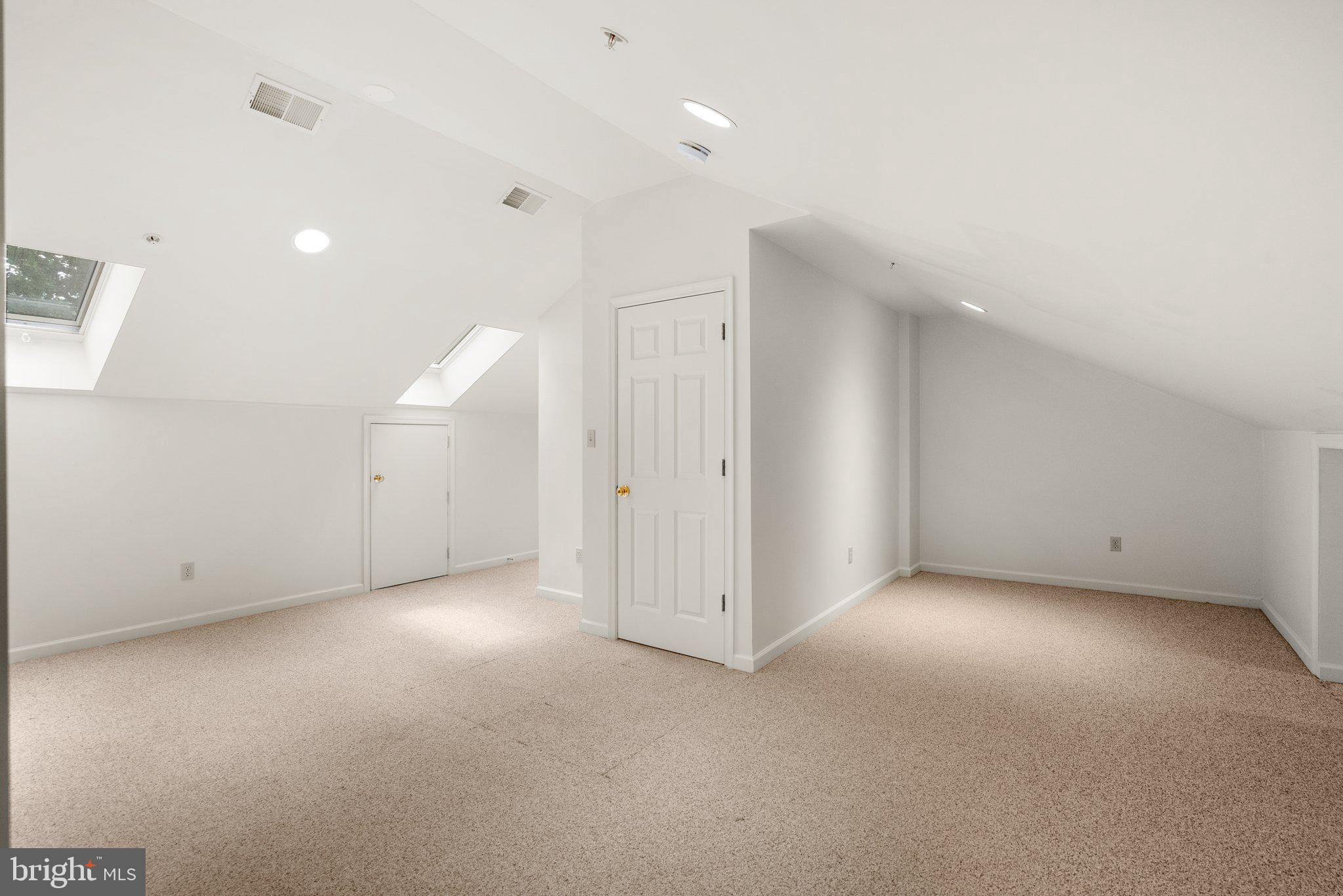 FALLSTONE - Residential Lease