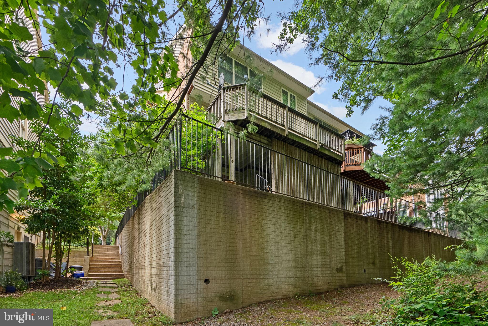 FALLSTONE - Residential Lease