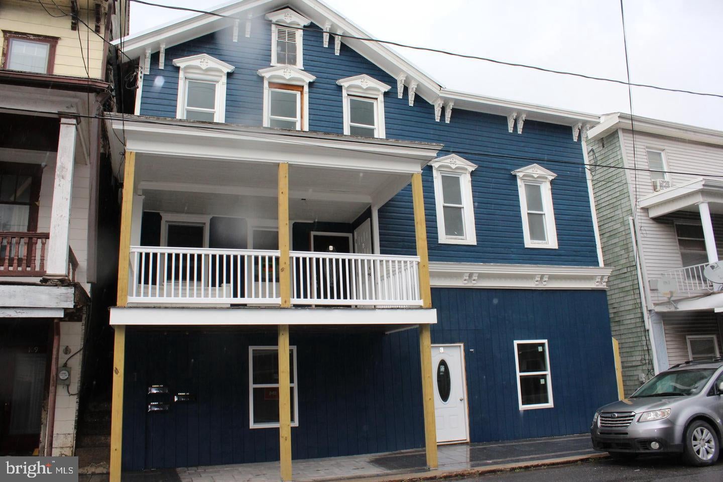 111 E MARKET STREET