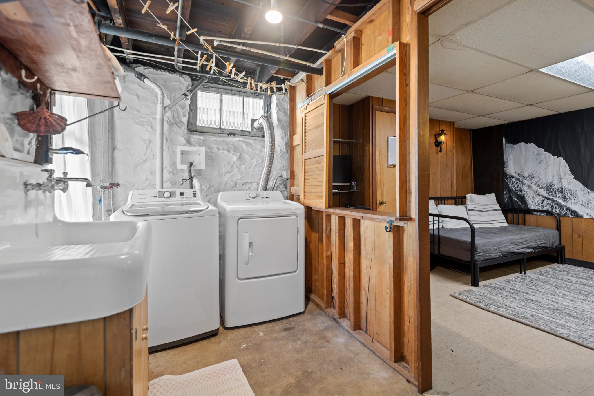 HAMPDEN HISTORIC DISTRICT - Residential Lease