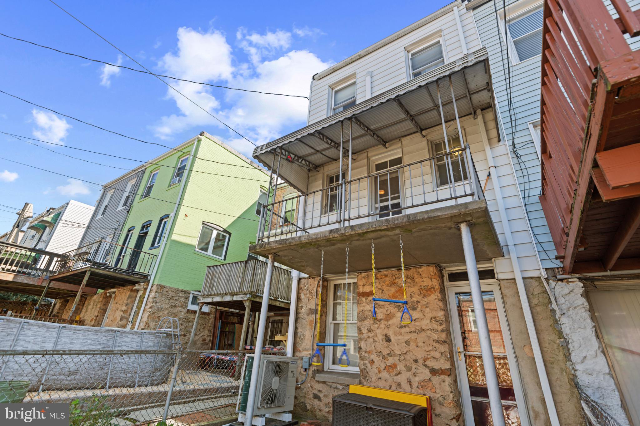 HAMPDEN HISTORIC DISTRICT - Residential Lease