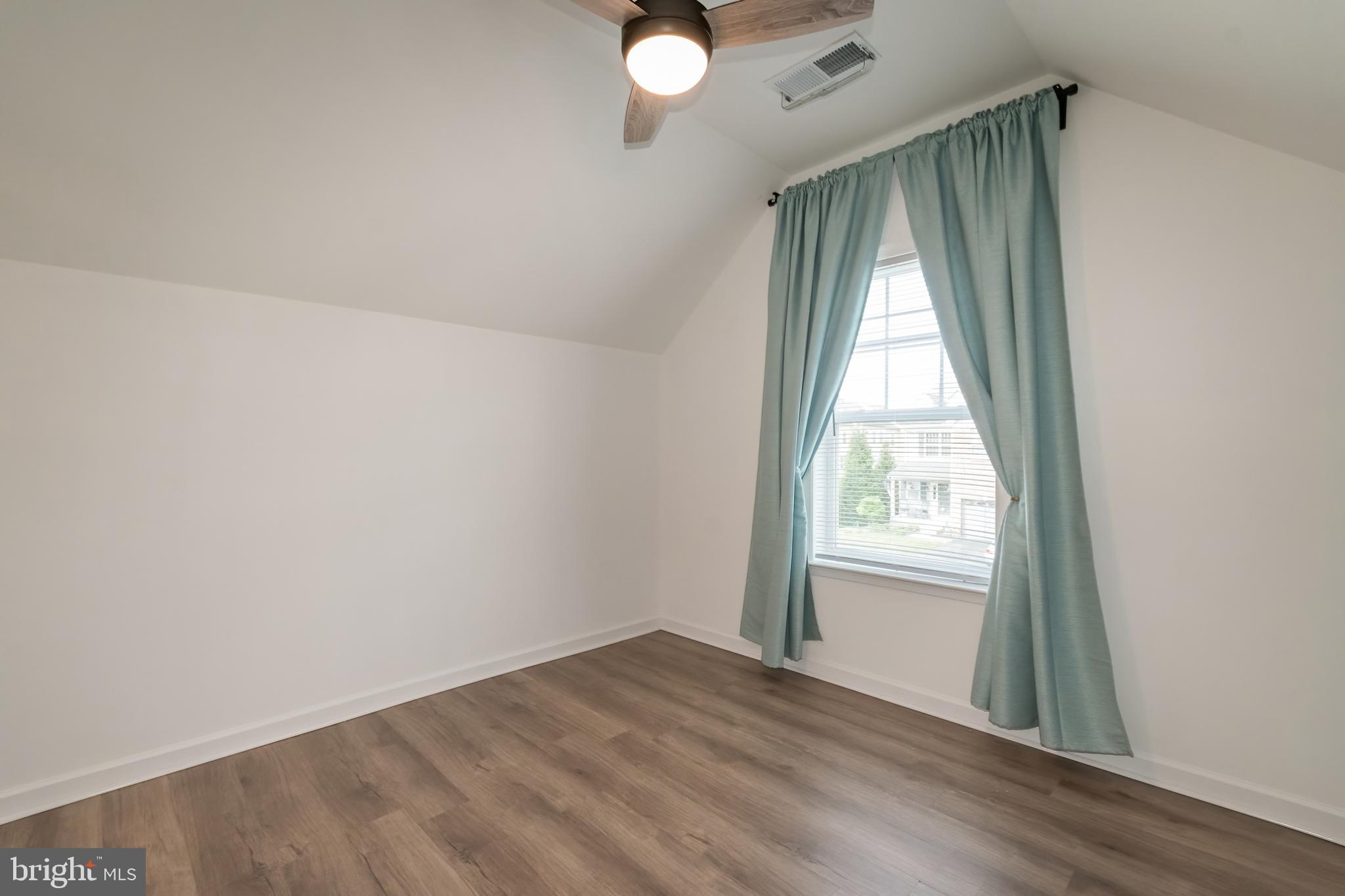 MARTINSBURG STATION GLEN - Residential