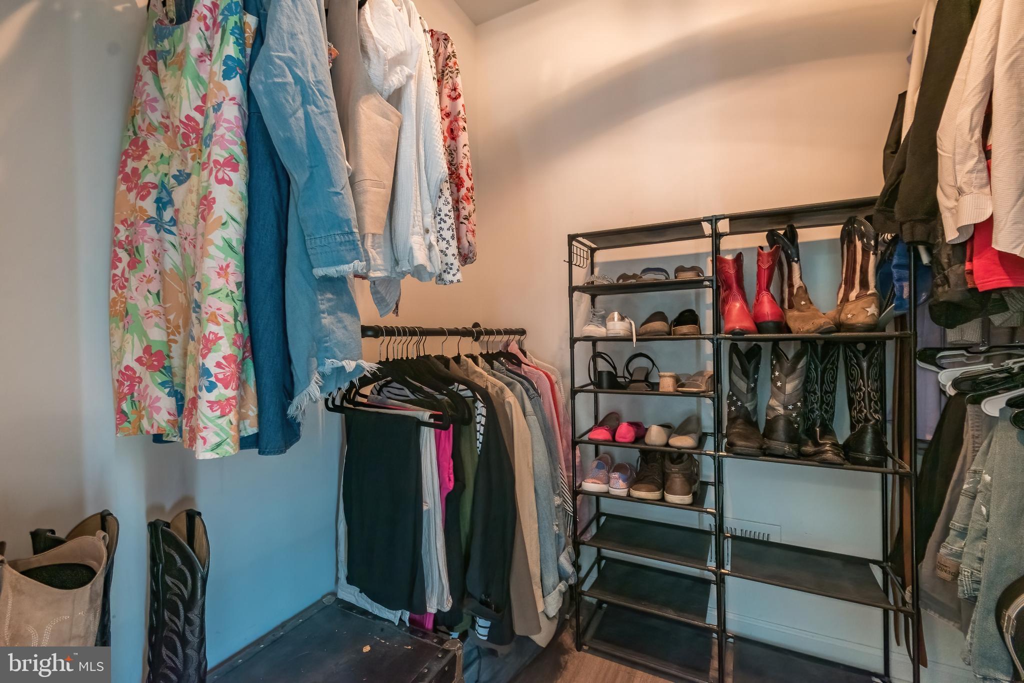 MARTINSBURG STATION GLEN - Residential