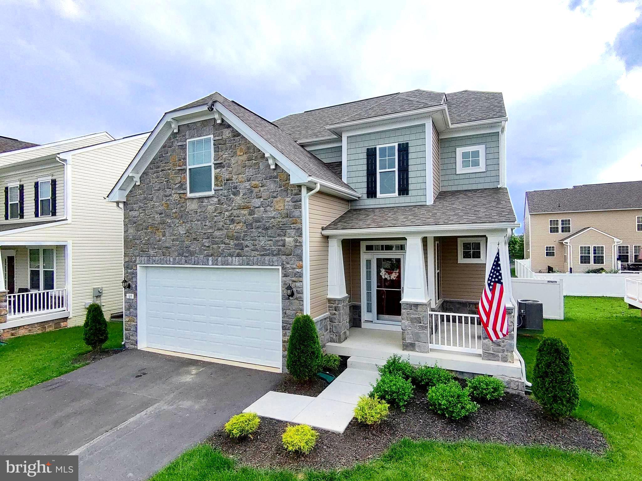 MARTINSBURG STATION GLEN - Residential