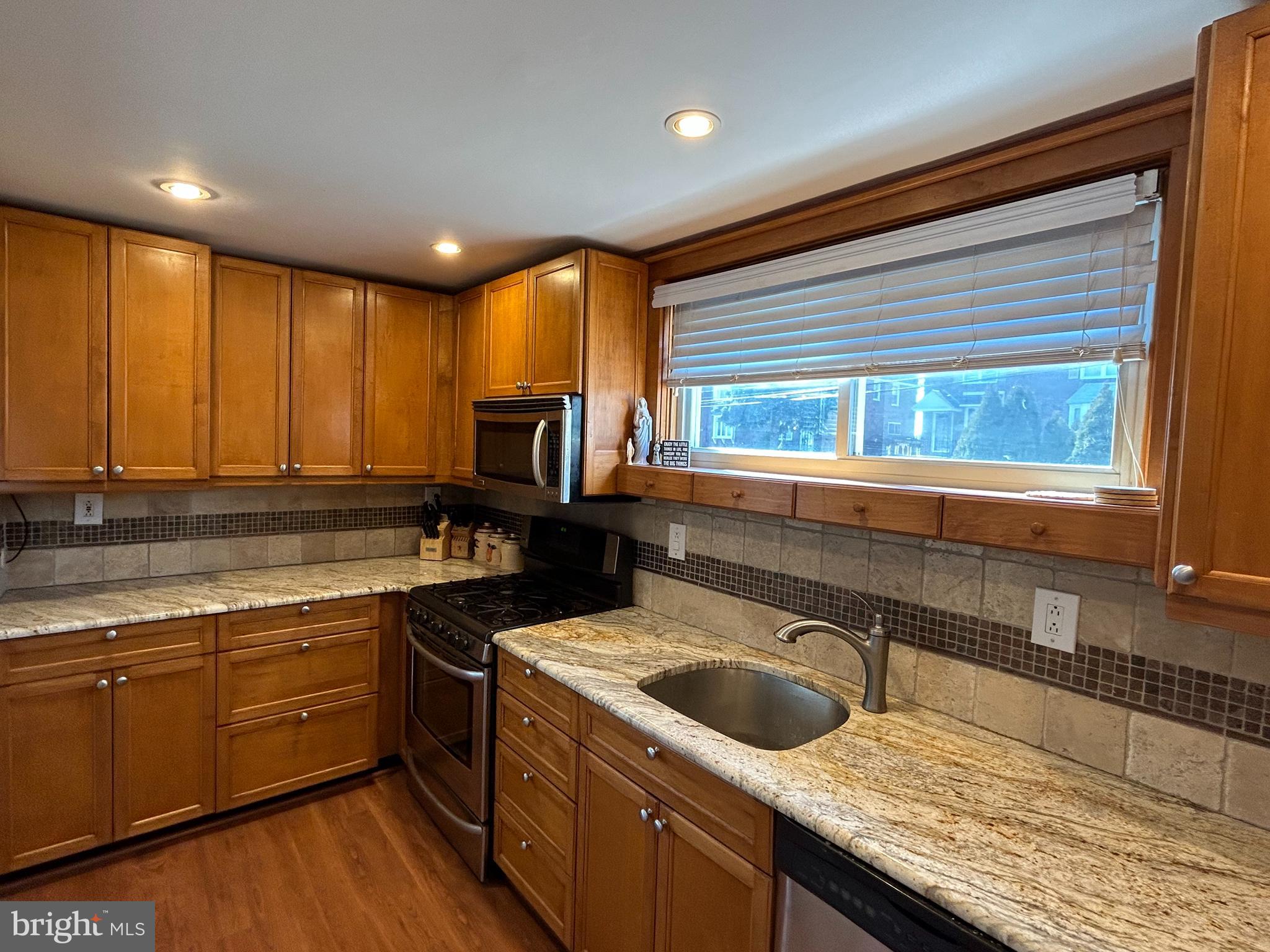 DREXEL GARDENS - Residential Lease