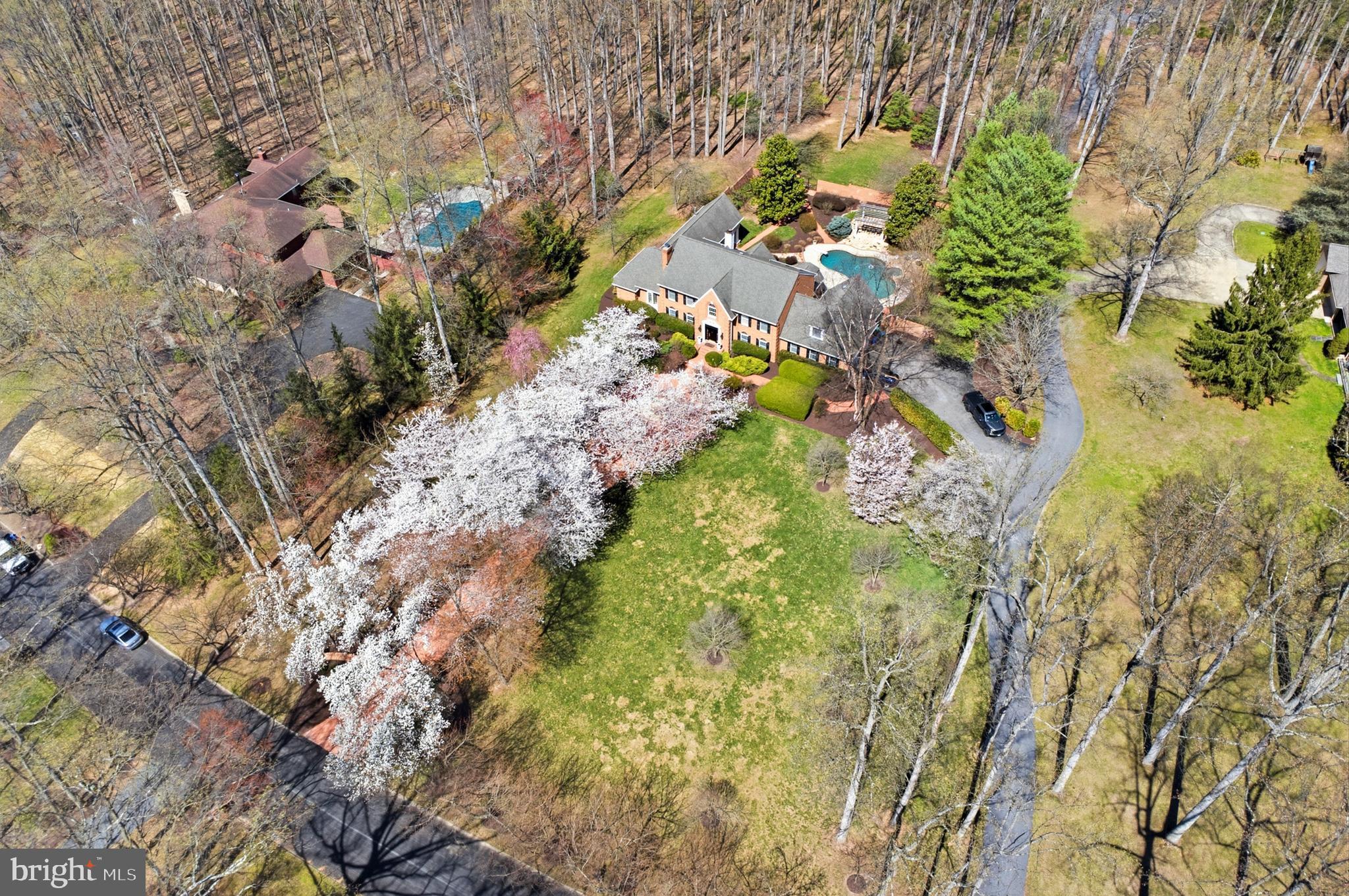 13822 LAKESIDE DRIVE