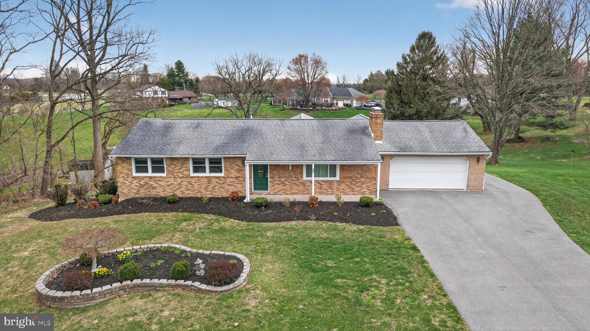 SPRING HOUSE FARMS - Residential