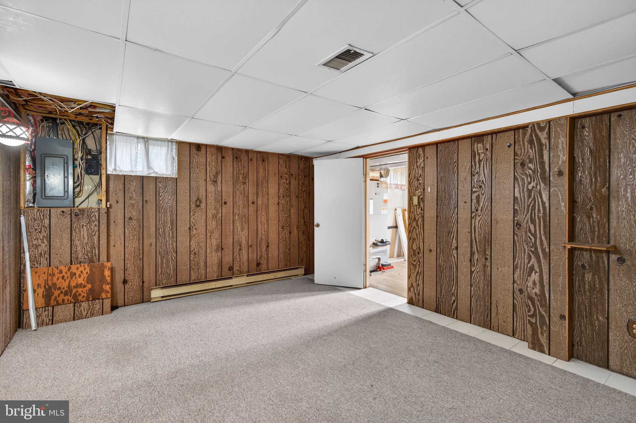 SPRING HOUSE FARMS - Residential