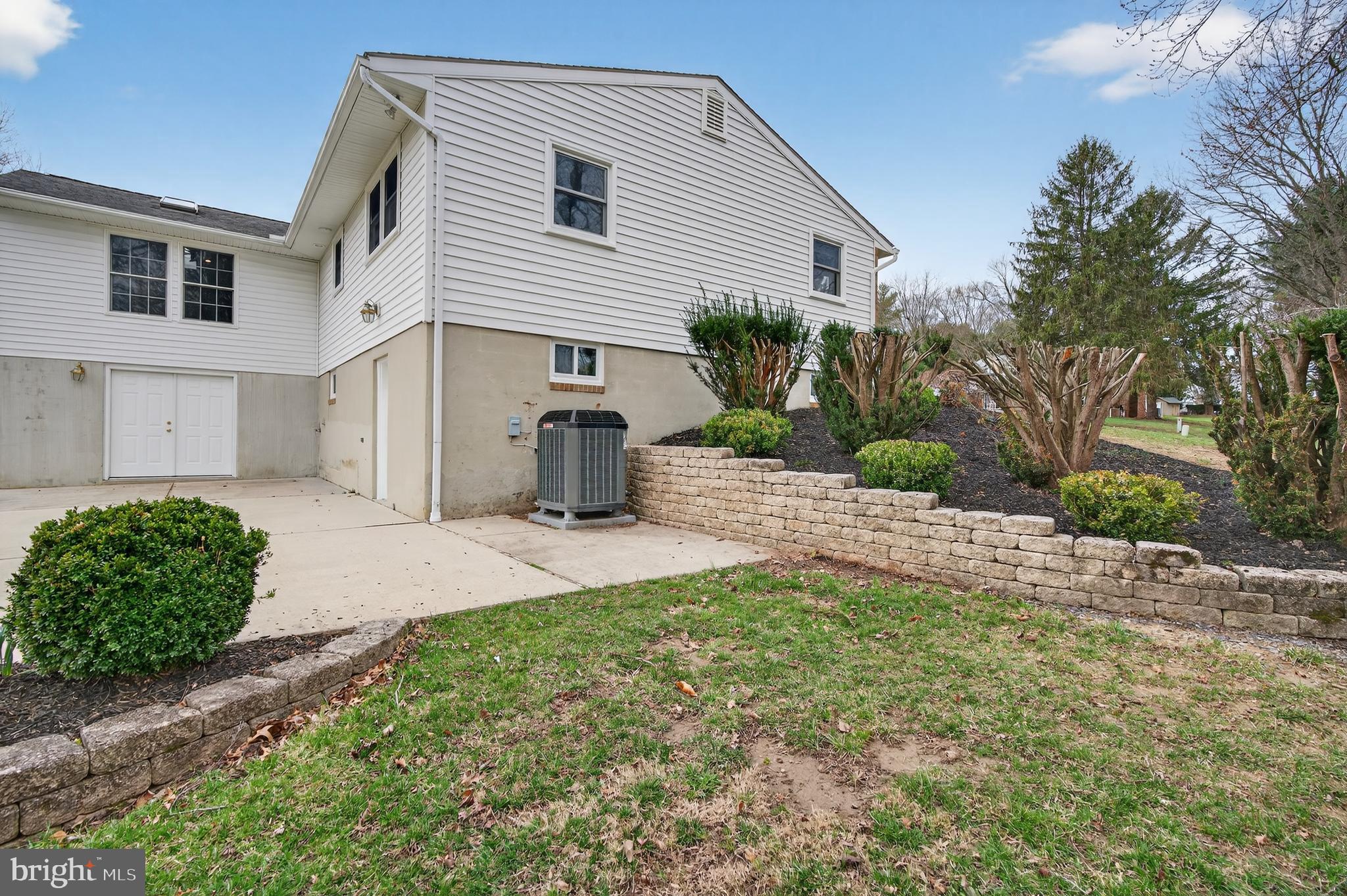 SPRING HOUSE FARMS - Residential