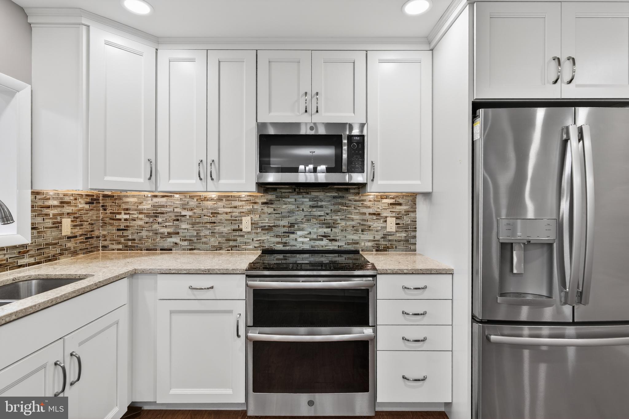 SPRING HOUSE FARMS - Residential