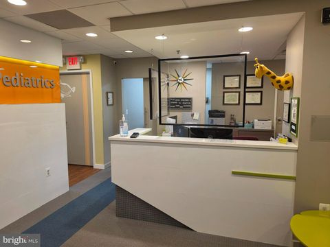 Photo of 3930 Pender Drive #330, FAIRFAX, VA 22030 (MLS # VAFX2307624)