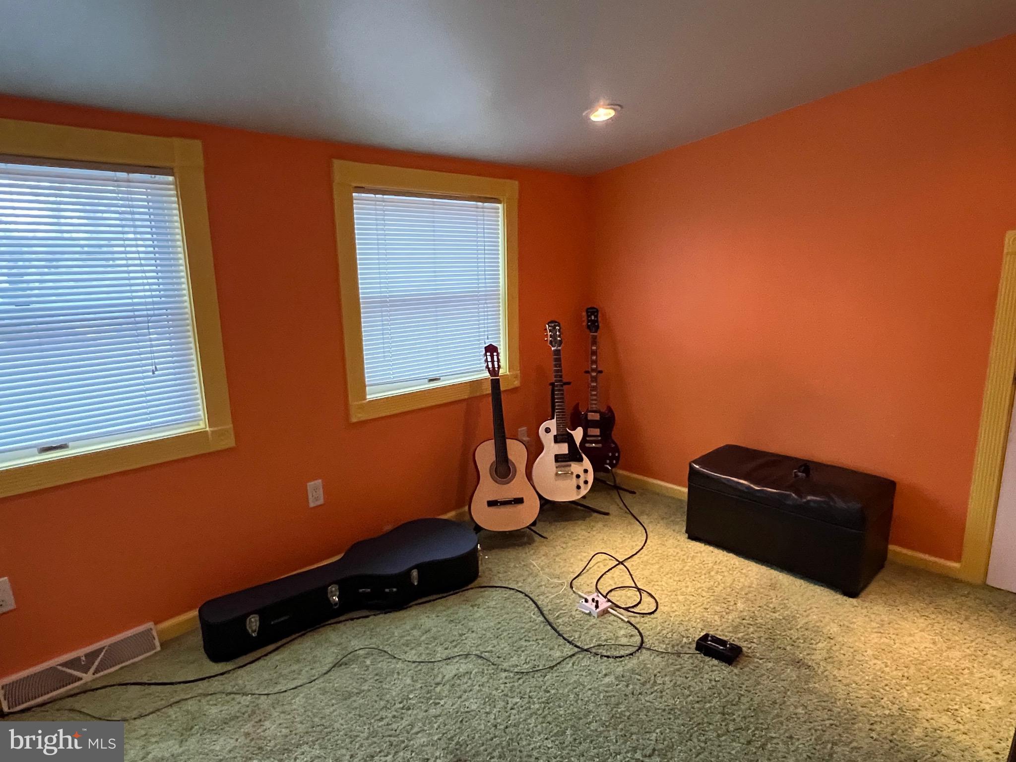 CHURCHVILLE MANOR - Residential