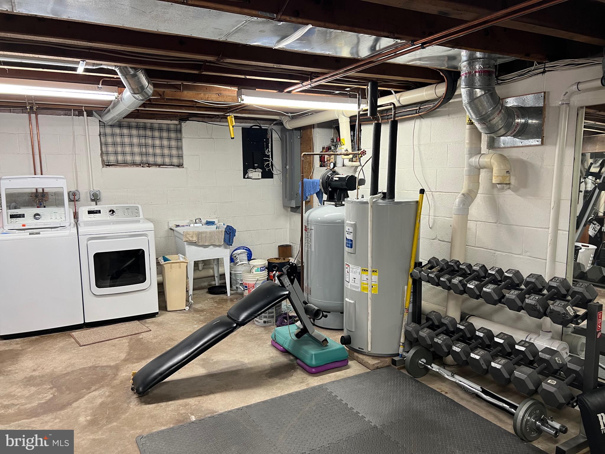 CHURCHVILLE MANOR - Residential