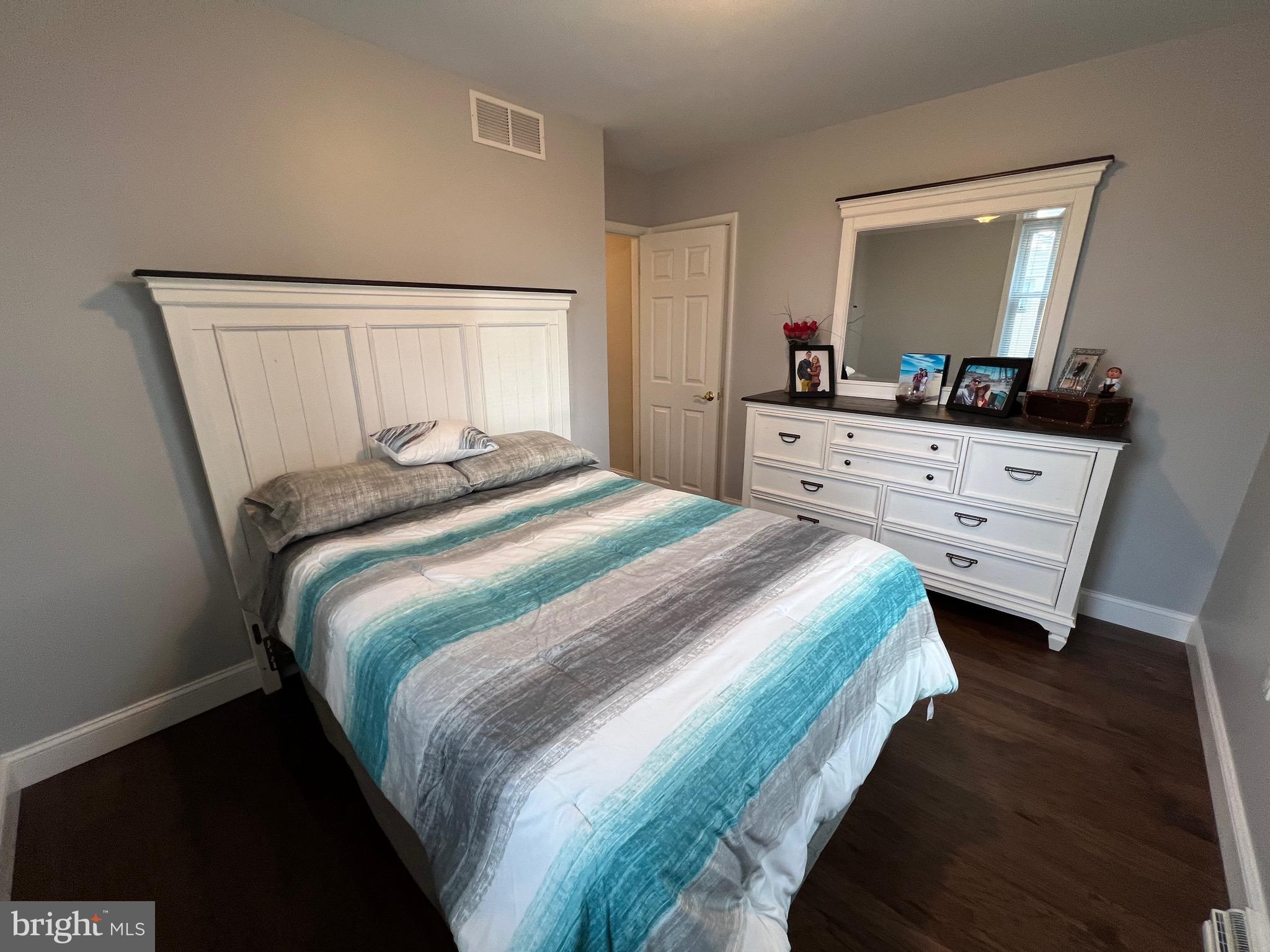 CHURCHVILLE MANOR - Residential