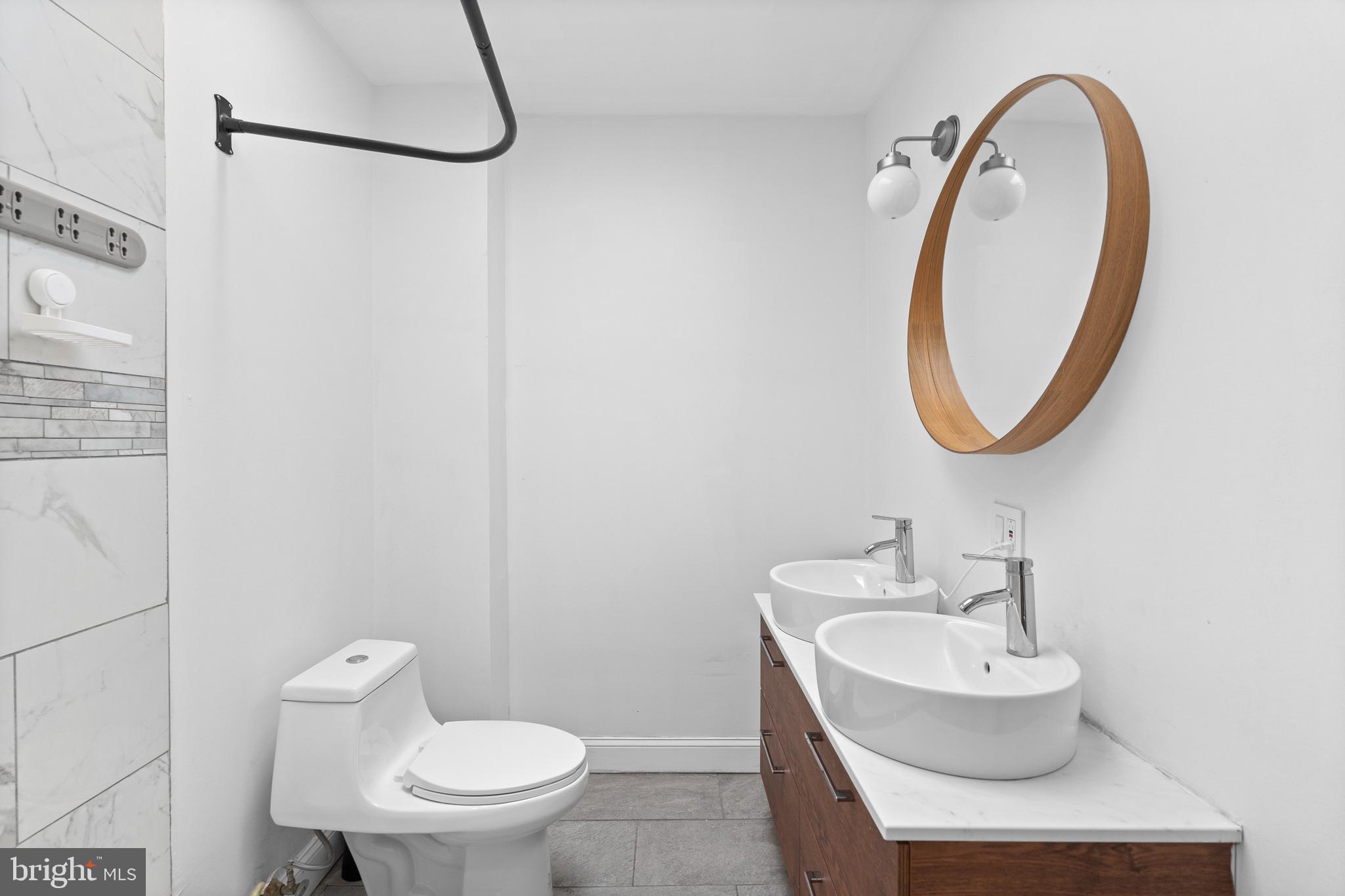 PARKSIDE - Residential Lease