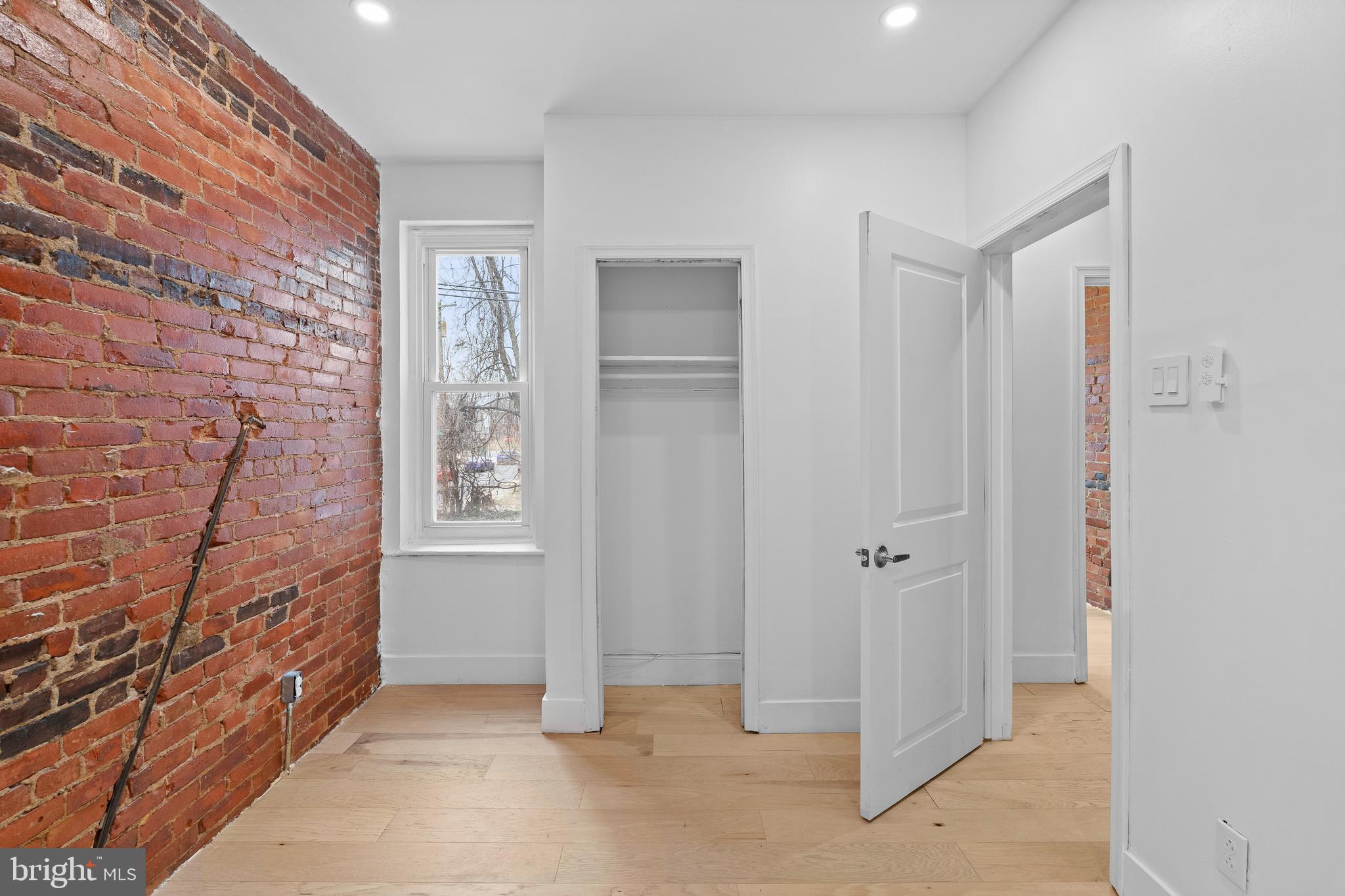 PARKSIDE - Residential Lease