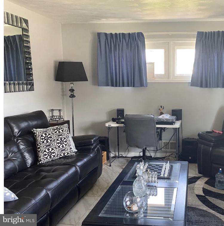 FRANKFORD - Residential