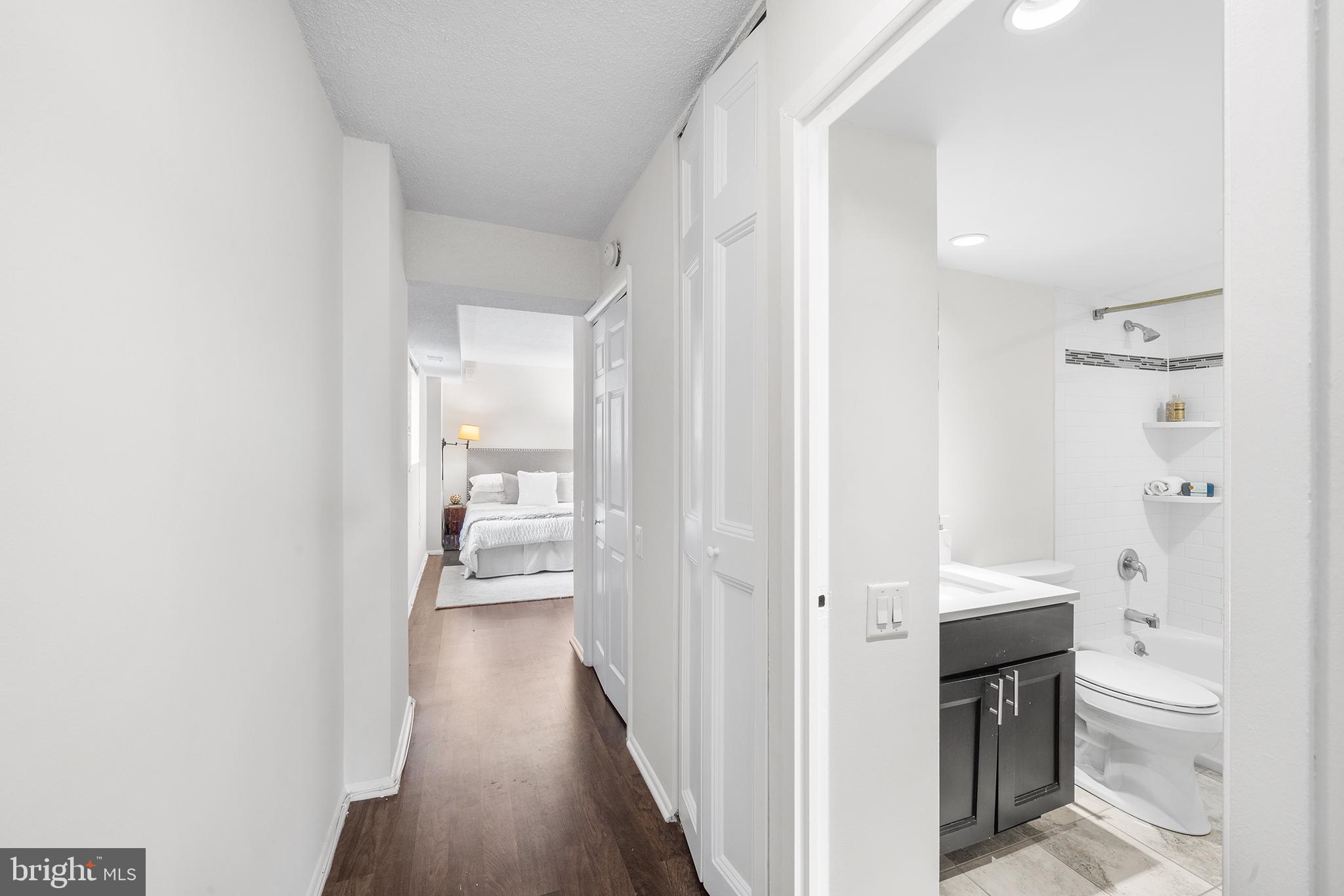 AVENUE OF THE ARTS - Residential