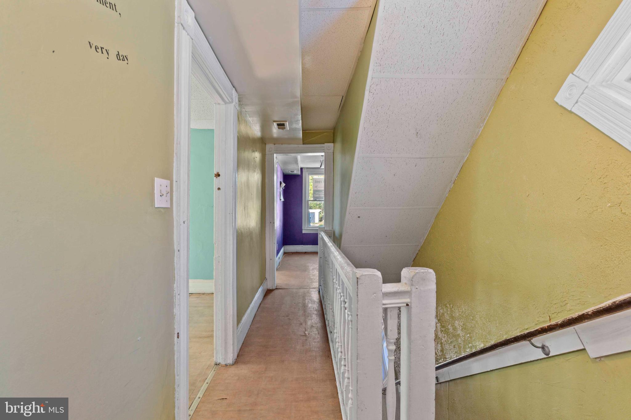 FRANKFORD - Commercial Sale