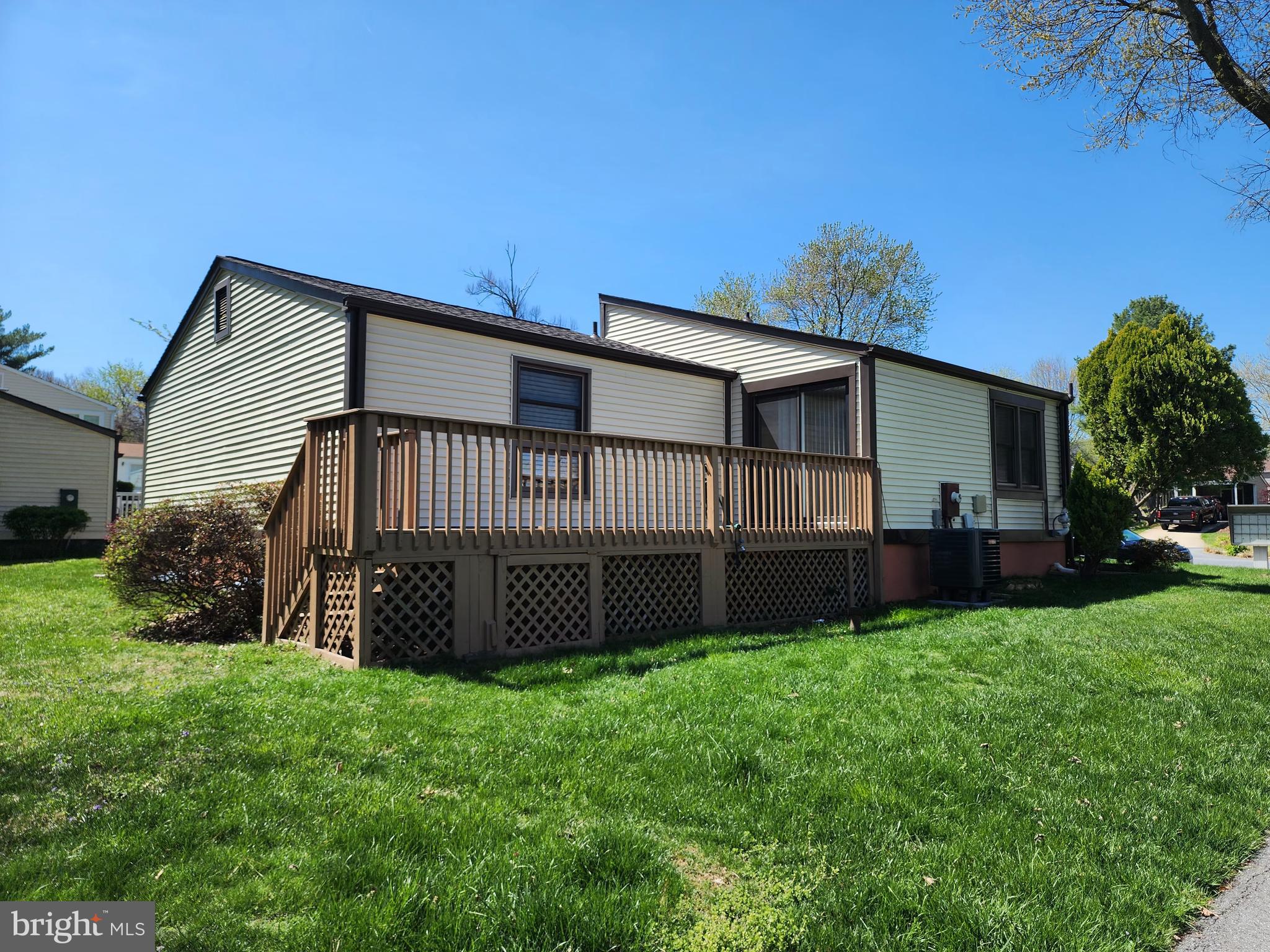 6668 BUCKSTONE COURT