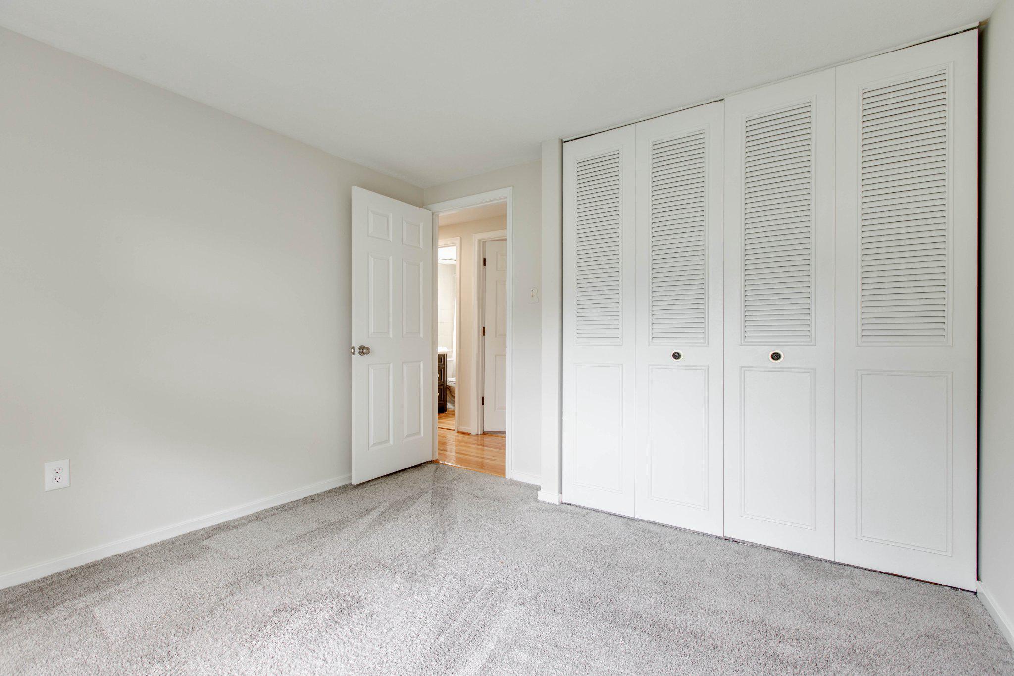 VILLAGE OF HICKORY RIDGE - Residential