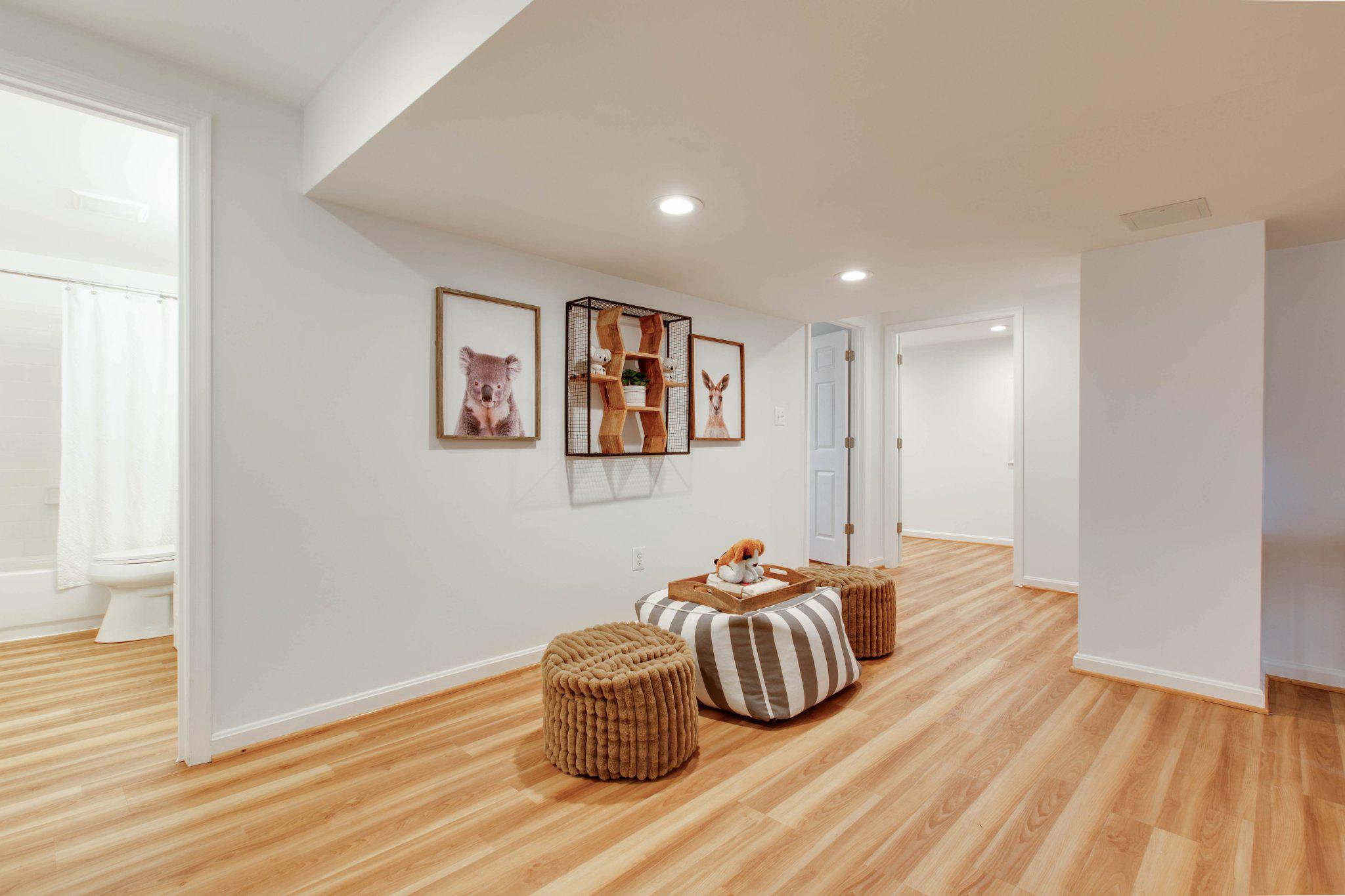 VILLAGE OF HICKORY RIDGE - Residential