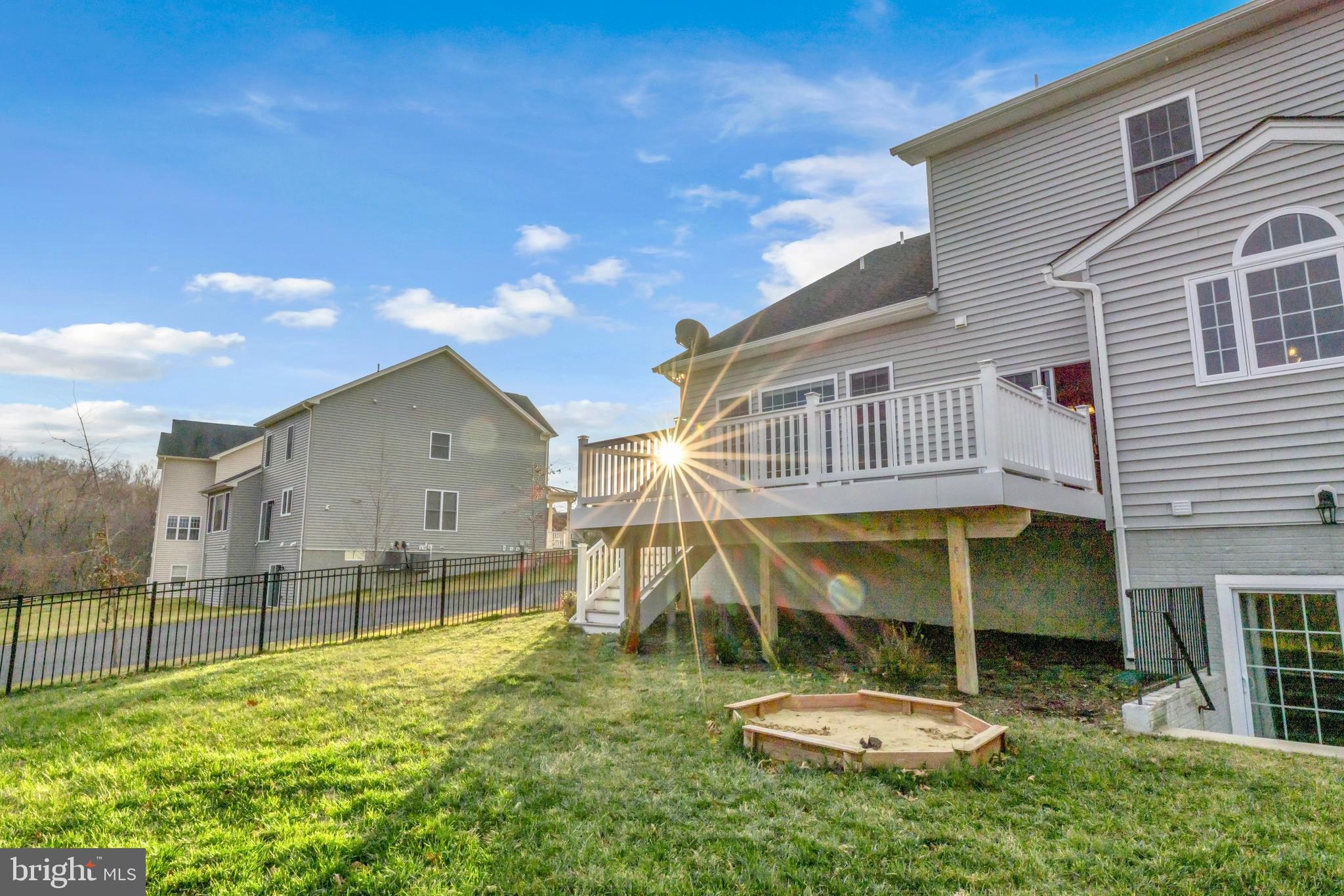 LAUREL RIDGE - Residential