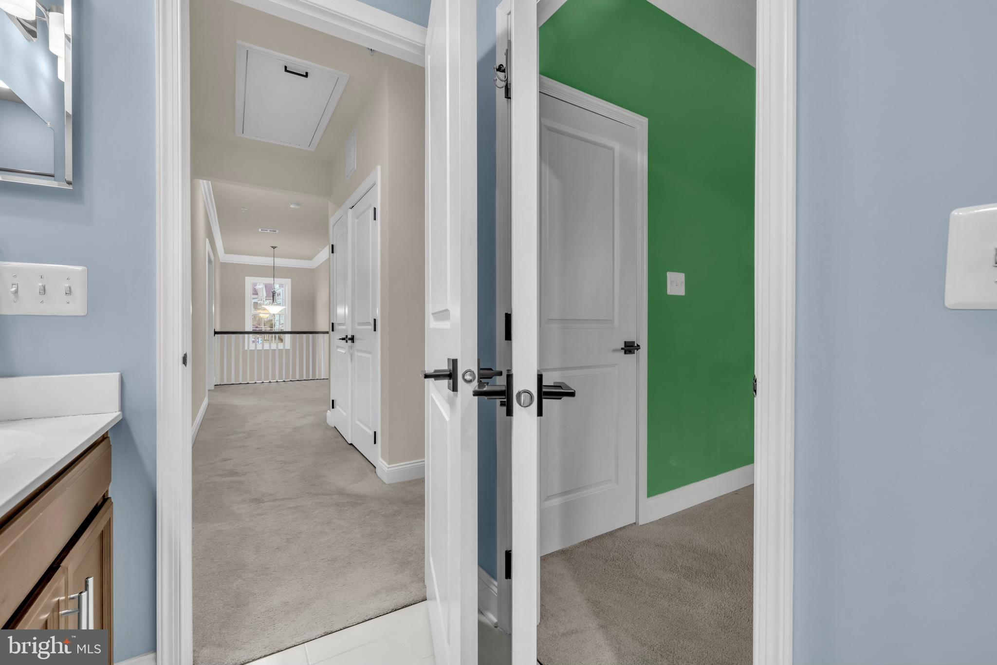 LAUREL RIDGE - Residential