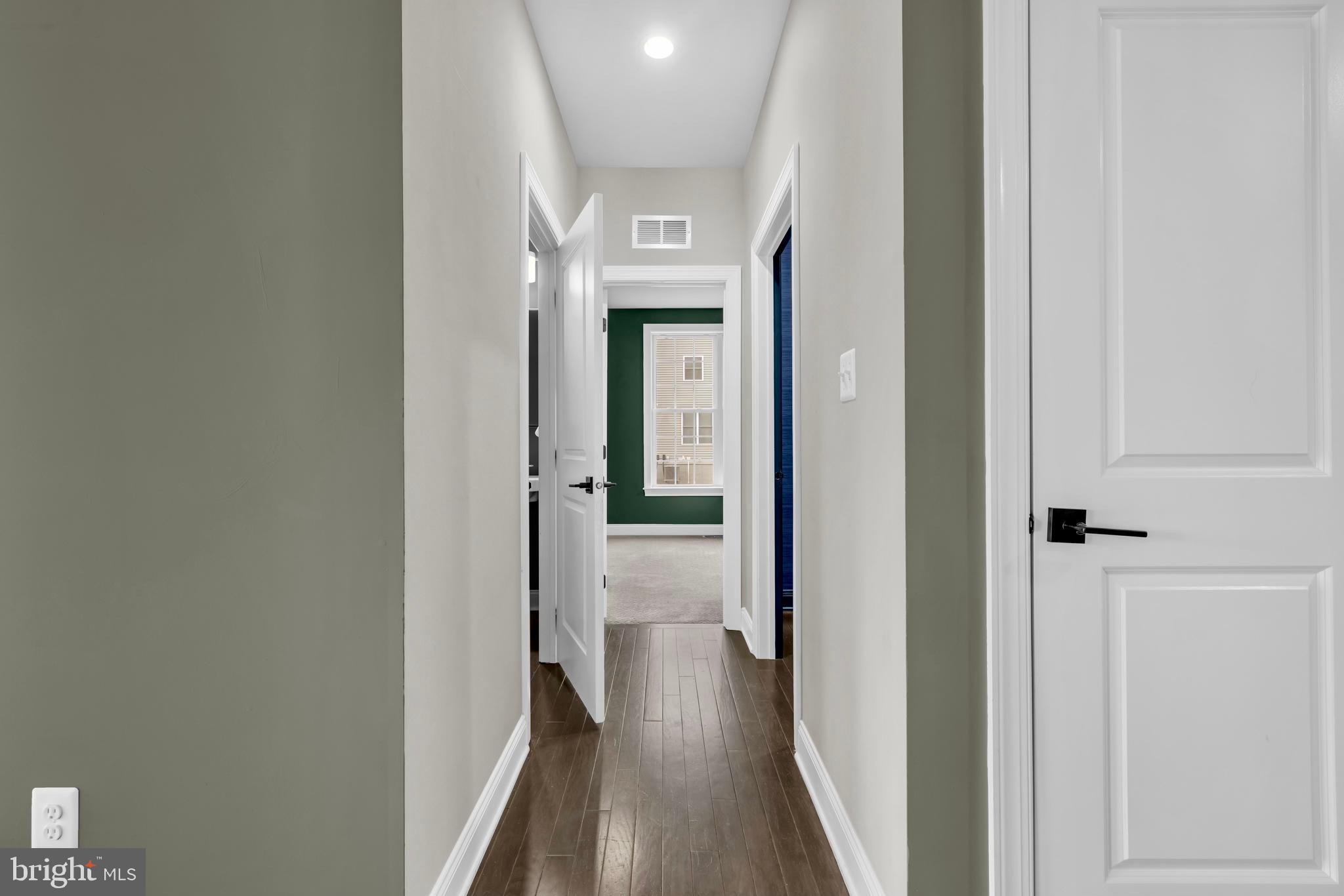 LAUREL RIDGE - Residential