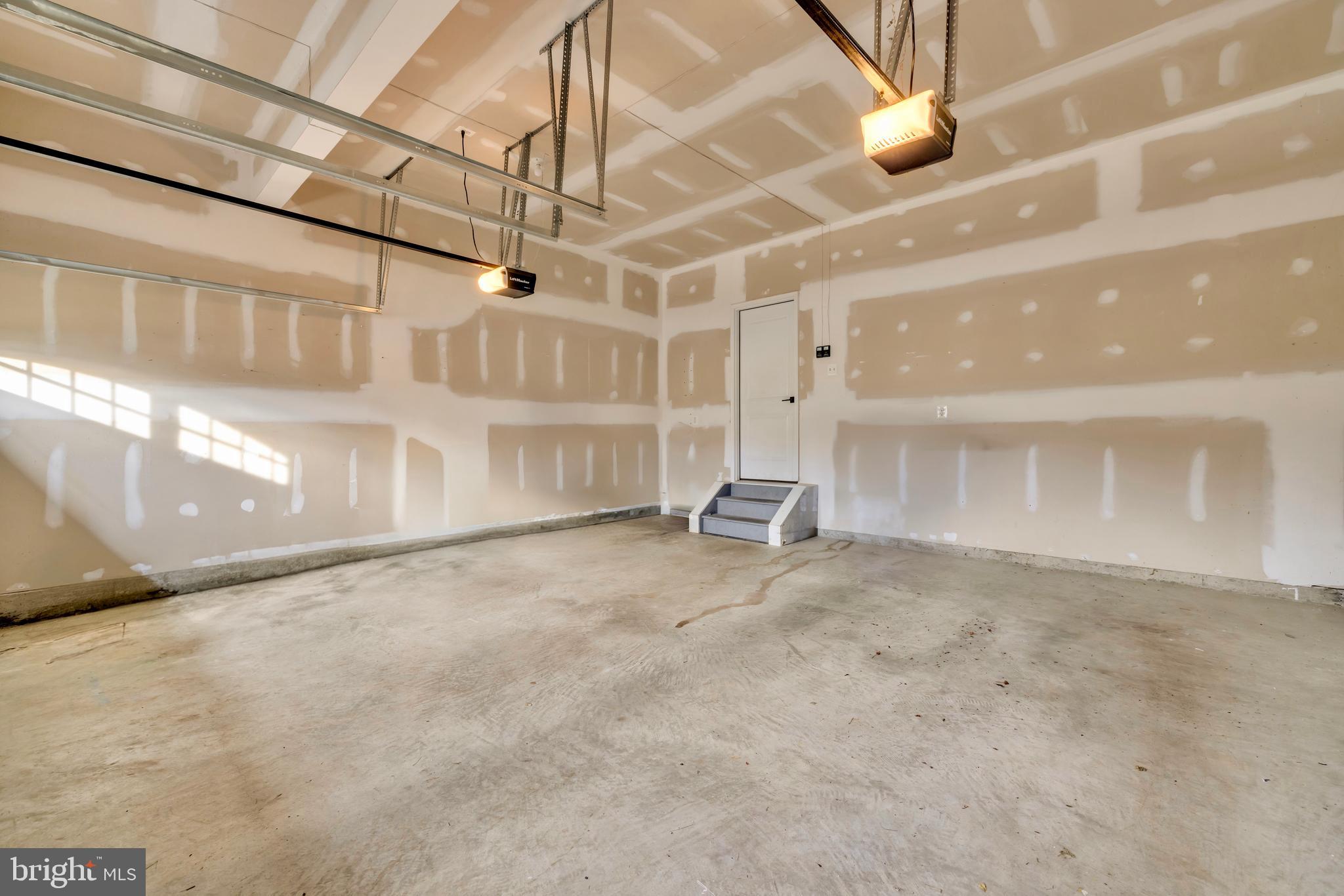 LAUREL RIDGE - Residential