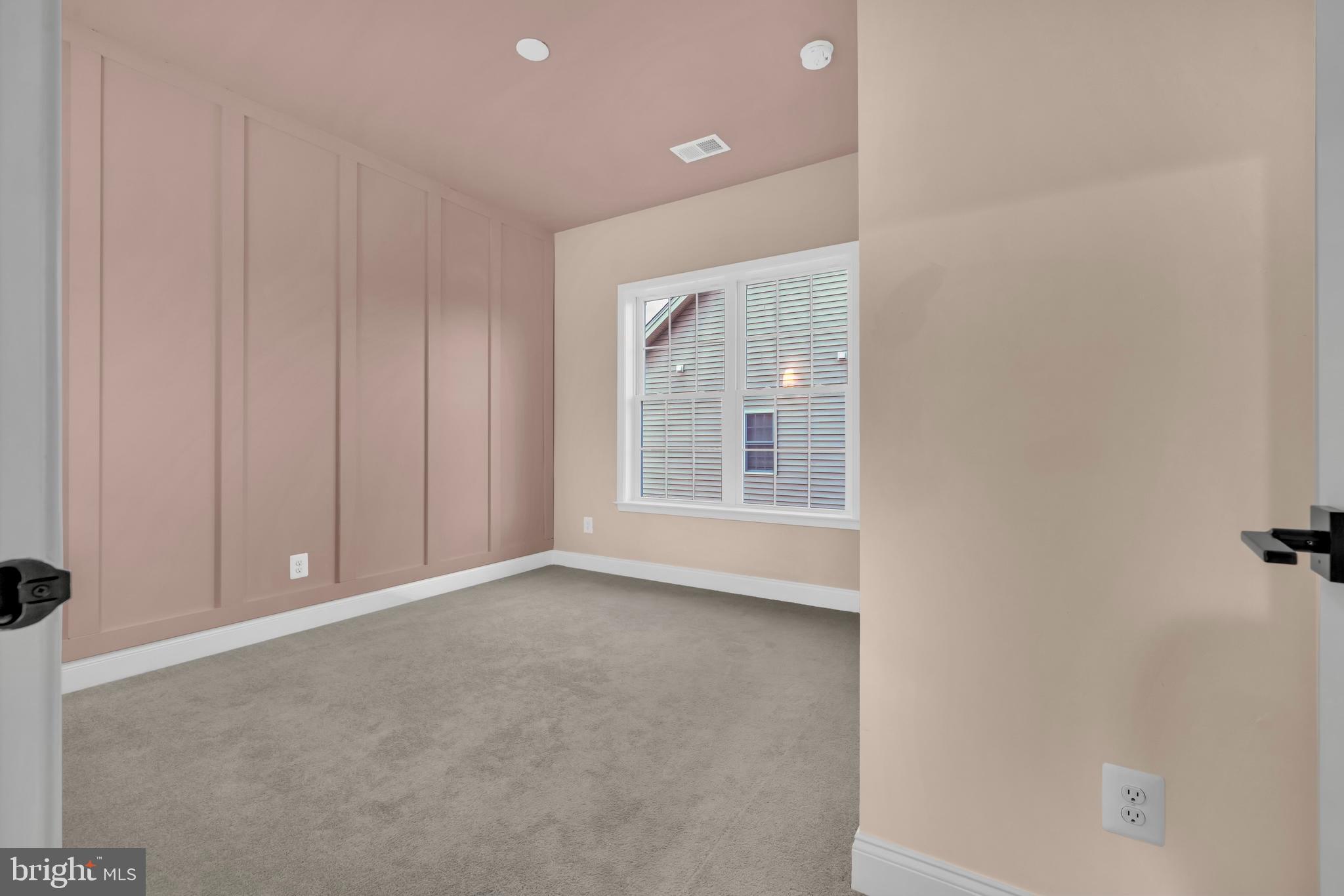 LAUREL RIDGE - Residential