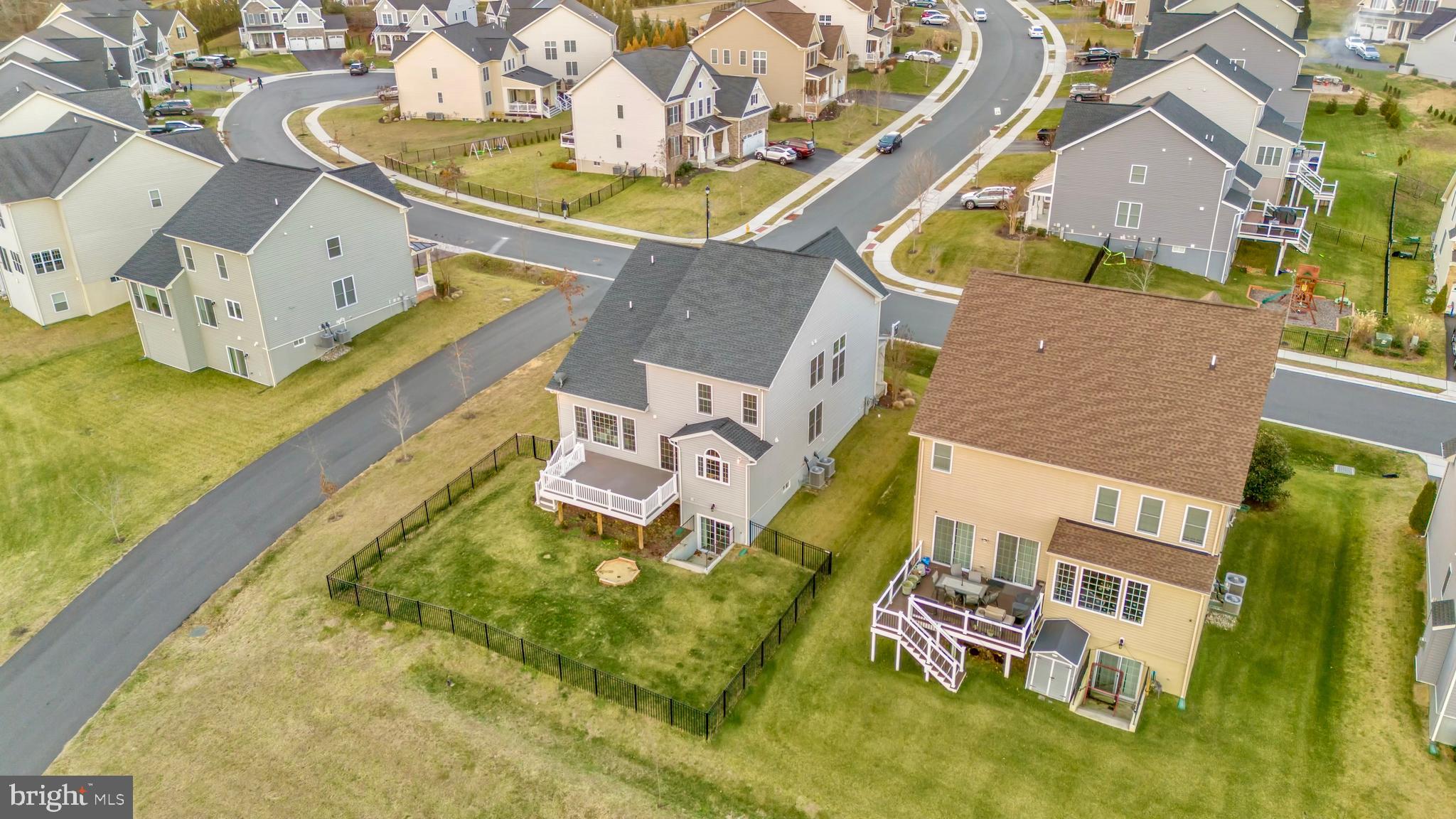 LAUREL RIDGE - Residential