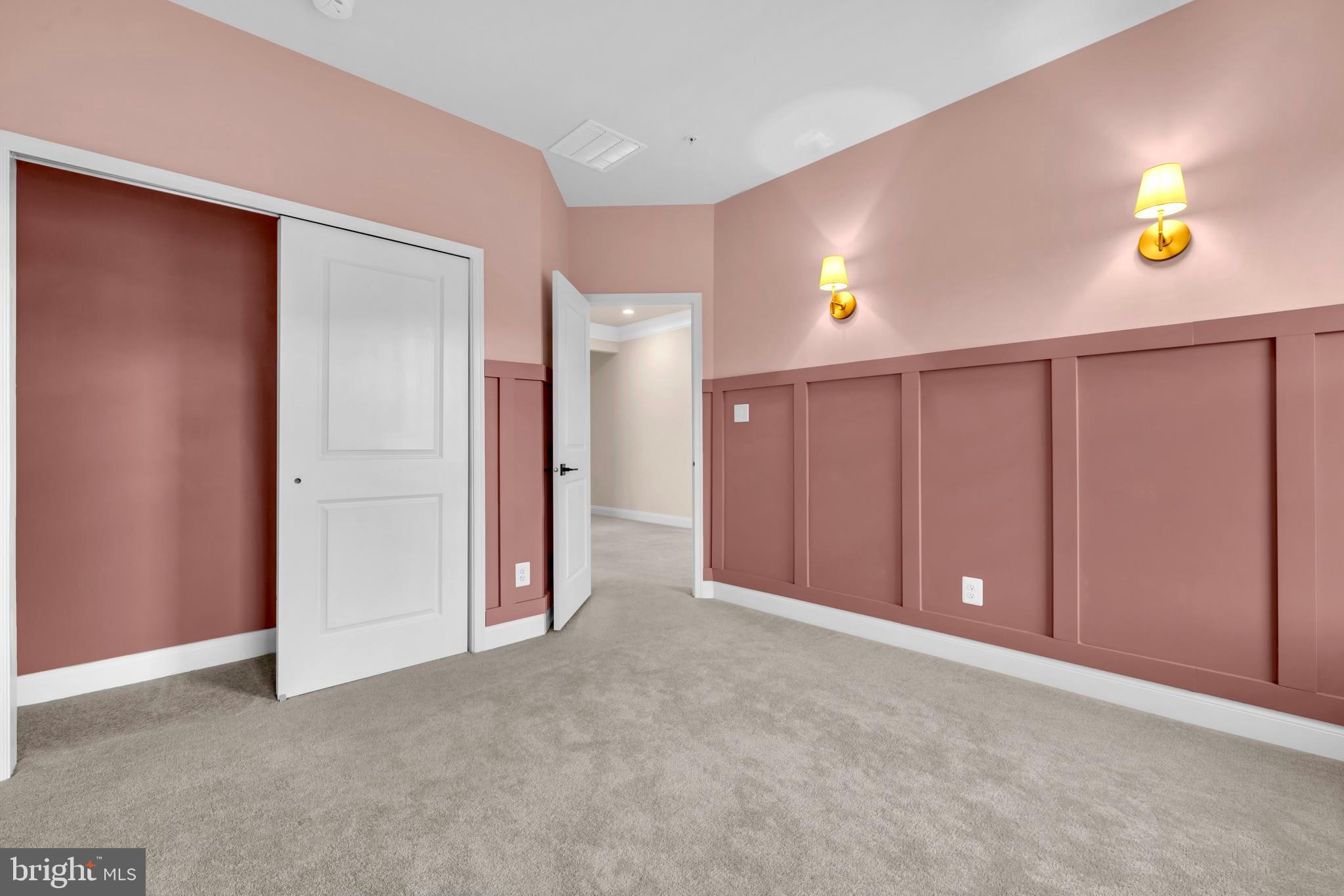 LAUREL RIDGE - Residential