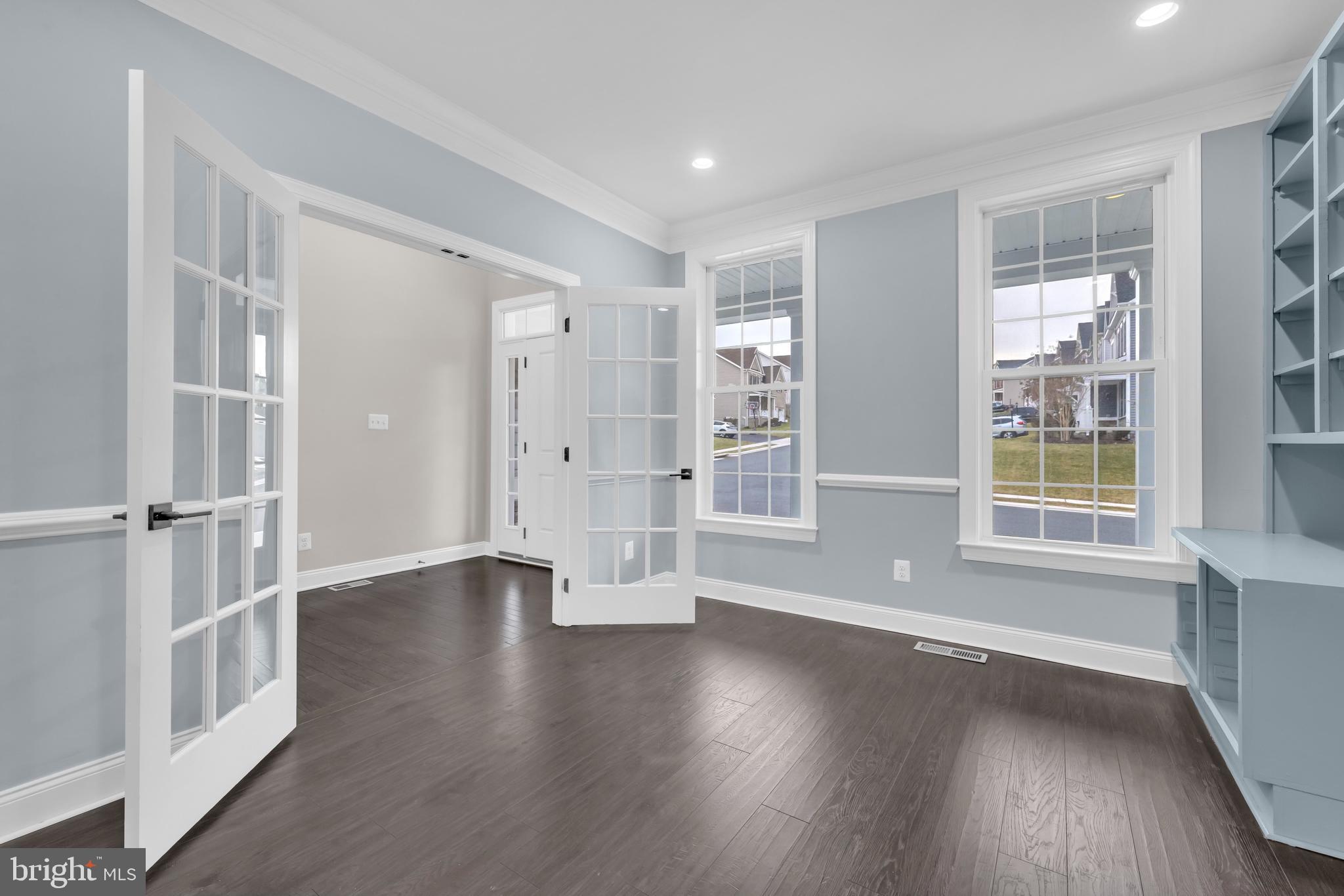 LAUREL RIDGE - Residential