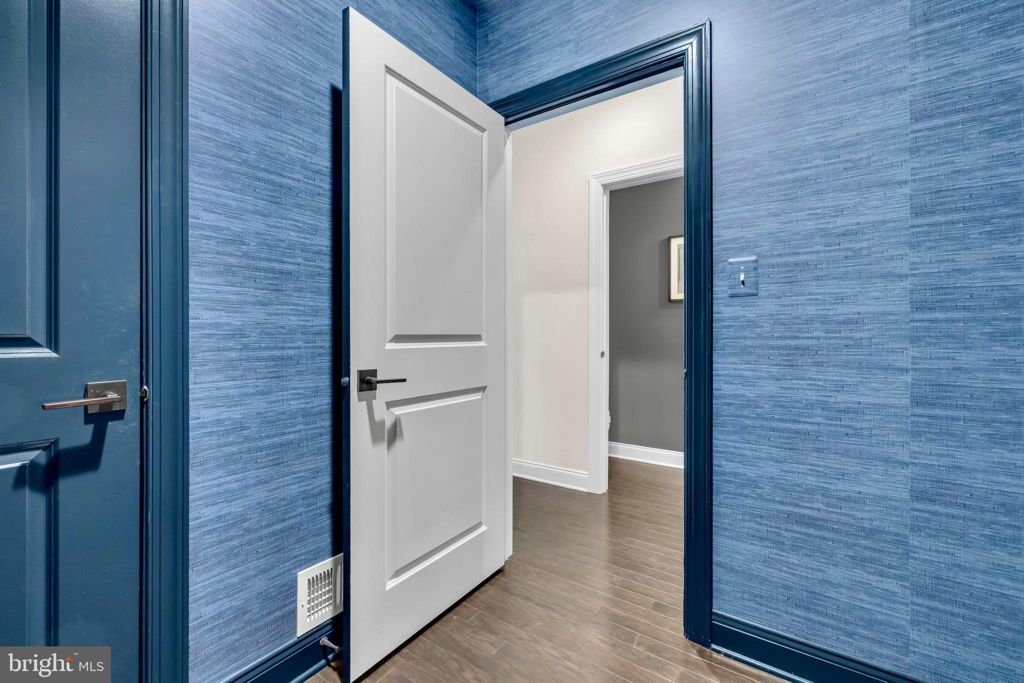 LAUREL RIDGE - Residential