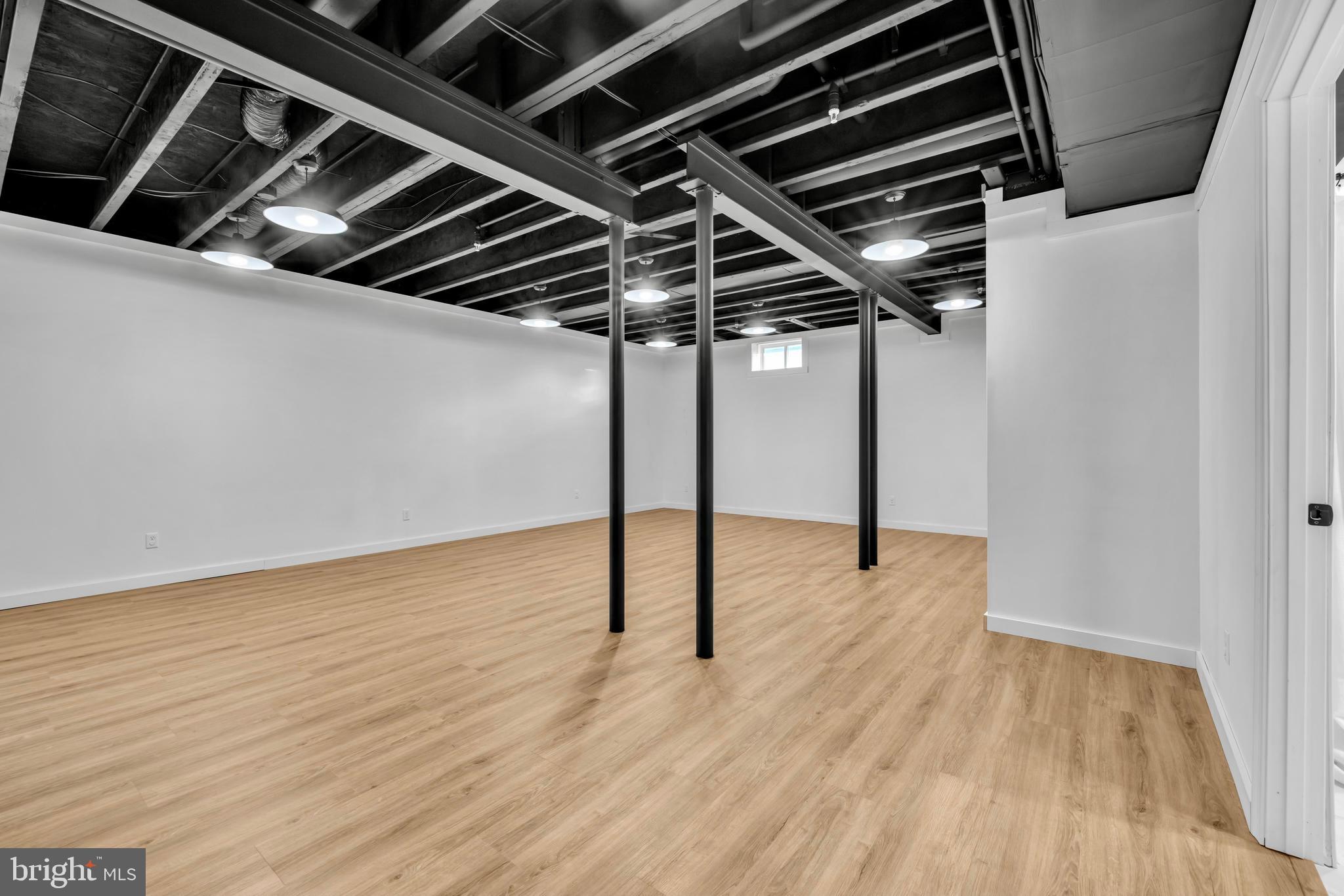 LAUREL RIDGE - Residential