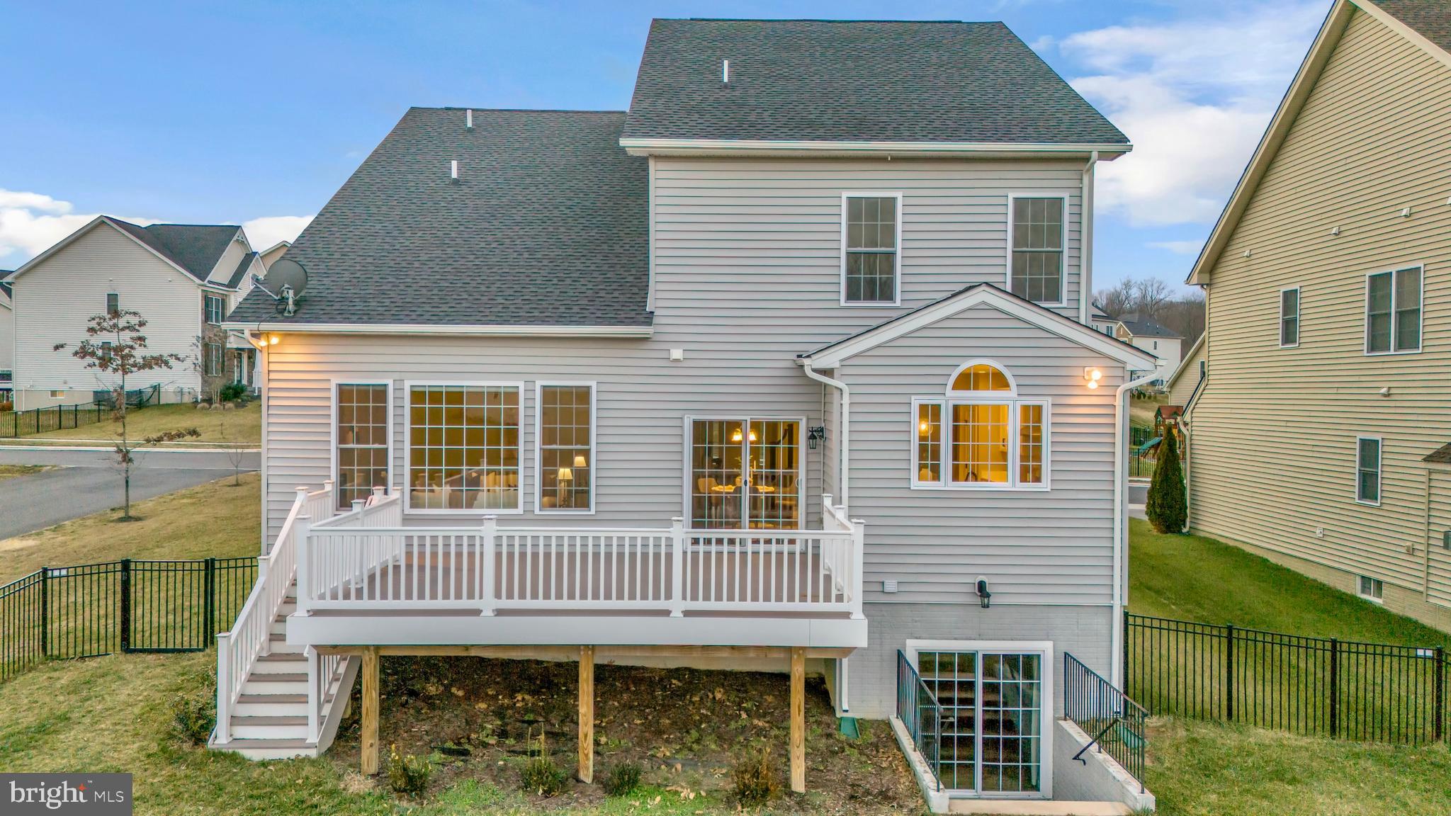 LAUREL RIDGE - Residential