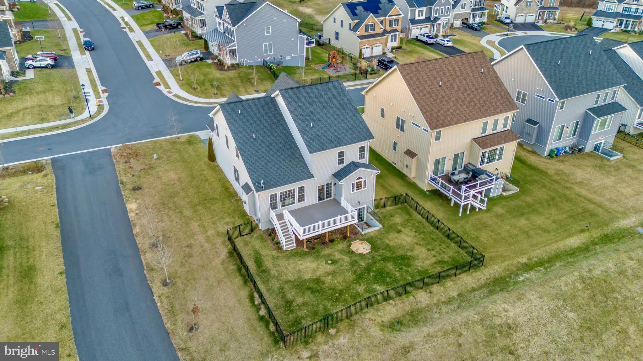 LAUREL RIDGE - Residential