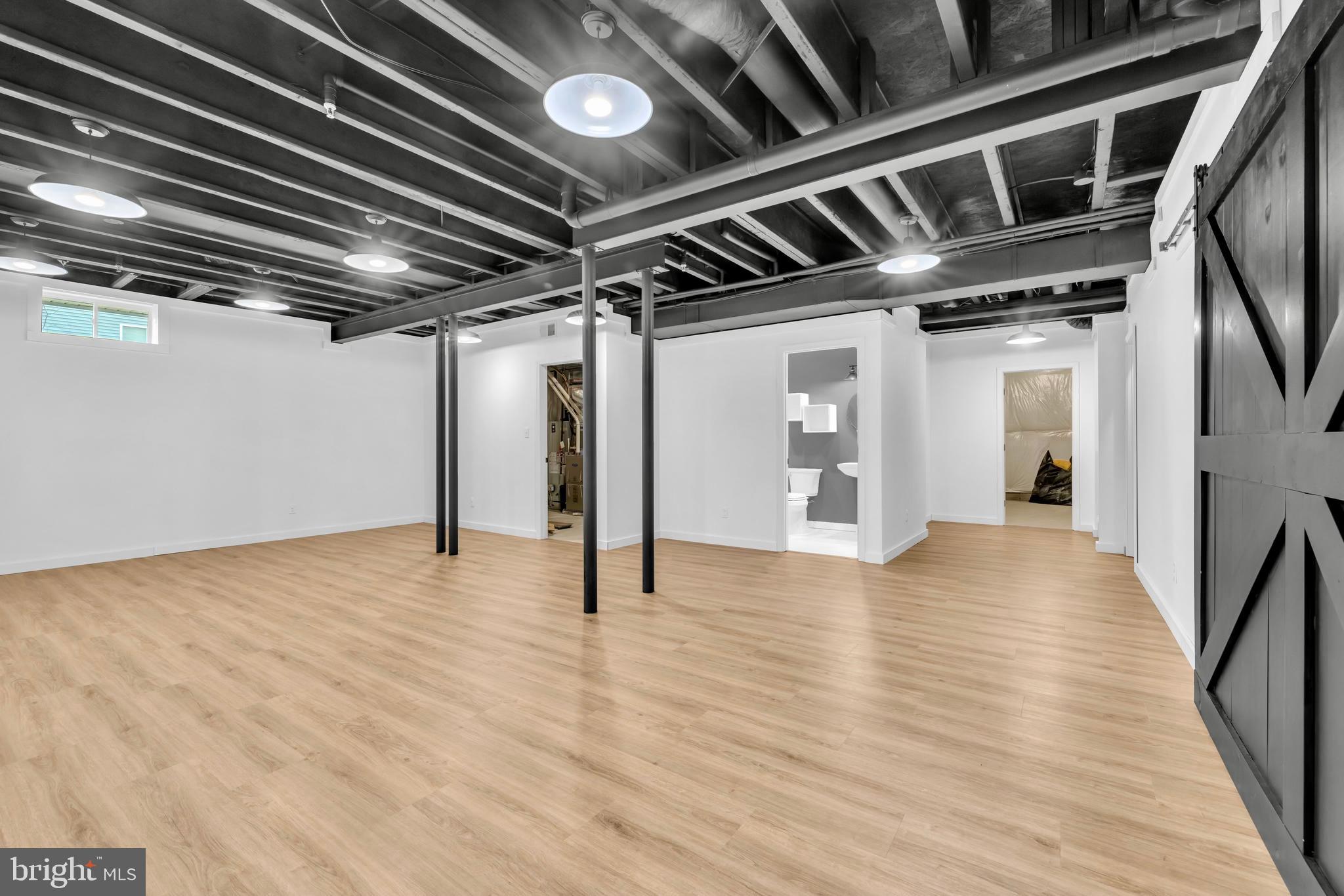 LAUREL RIDGE - Residential