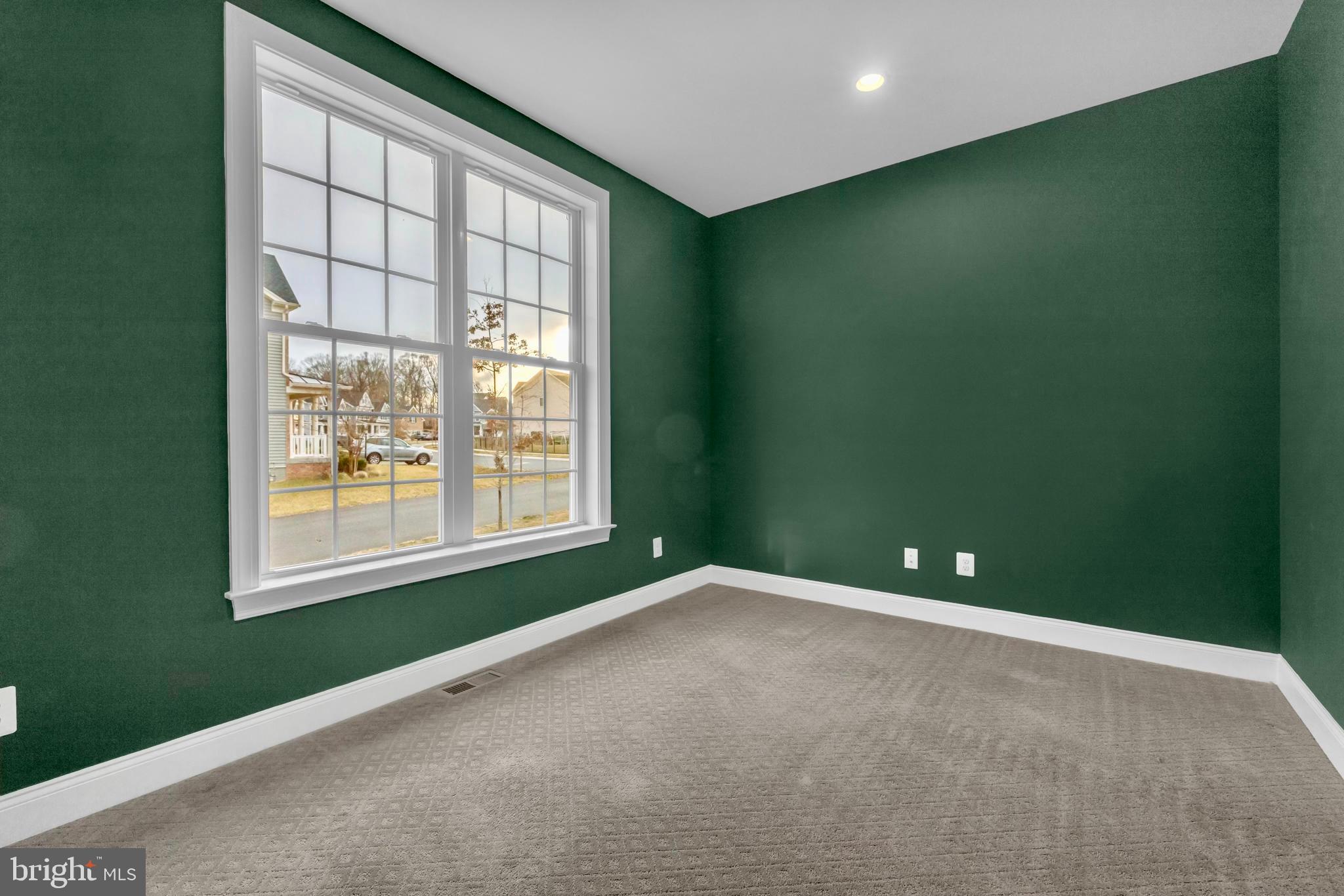 LAUREL RIDGE - Residential