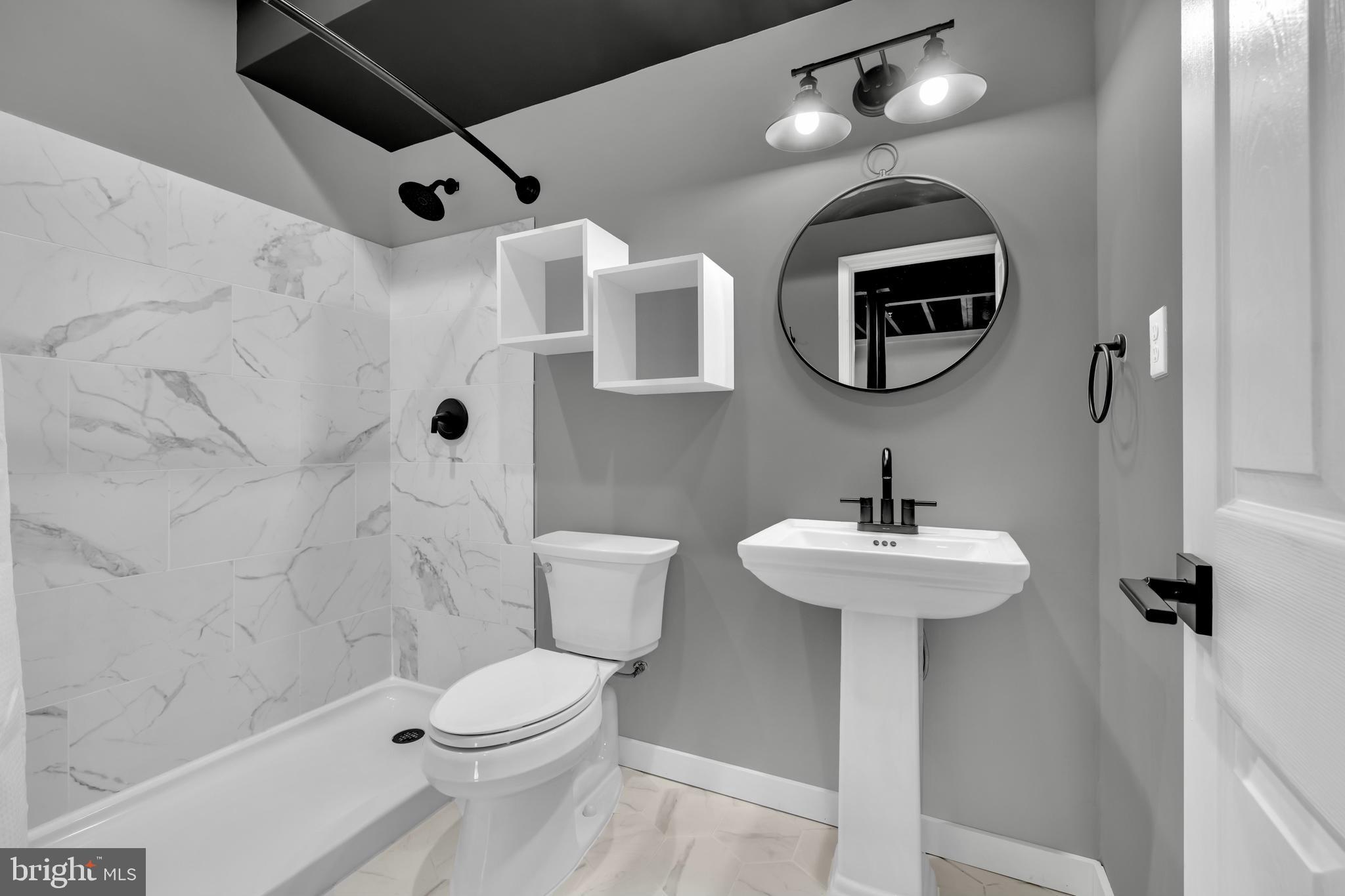 LAUREL RIDGE - Residential