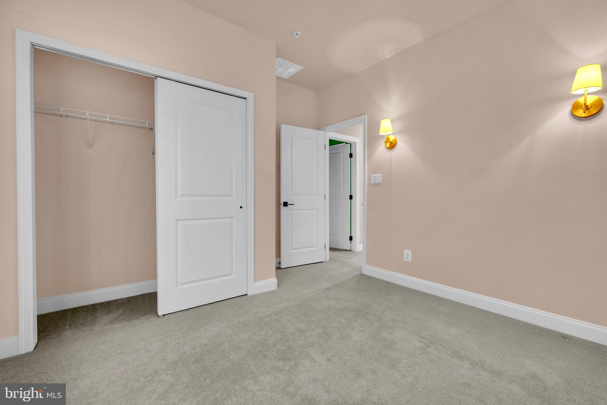 LAUREL RIDGE - Residential